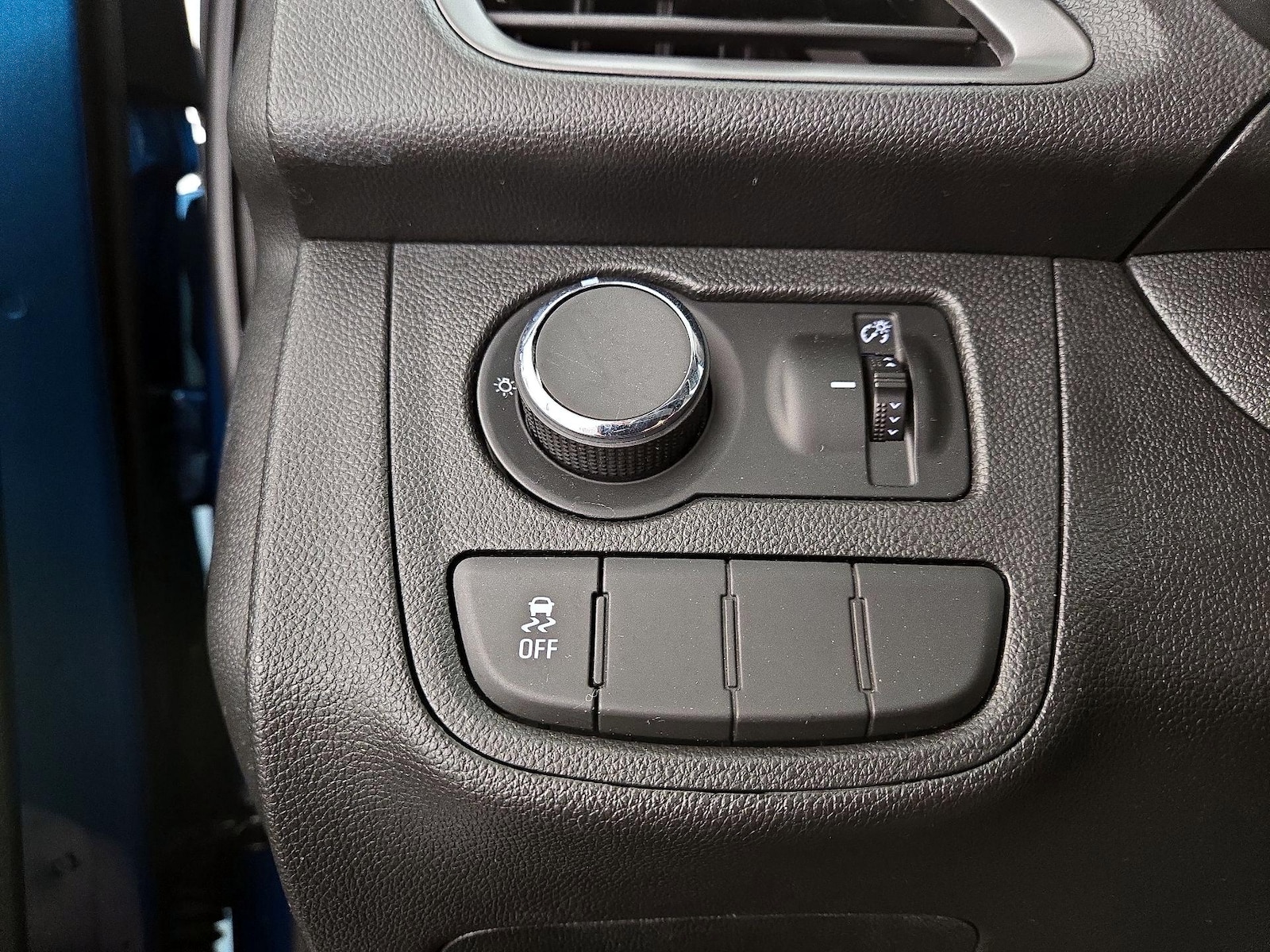 2019 Chevrolet Spark LS - Photo 14