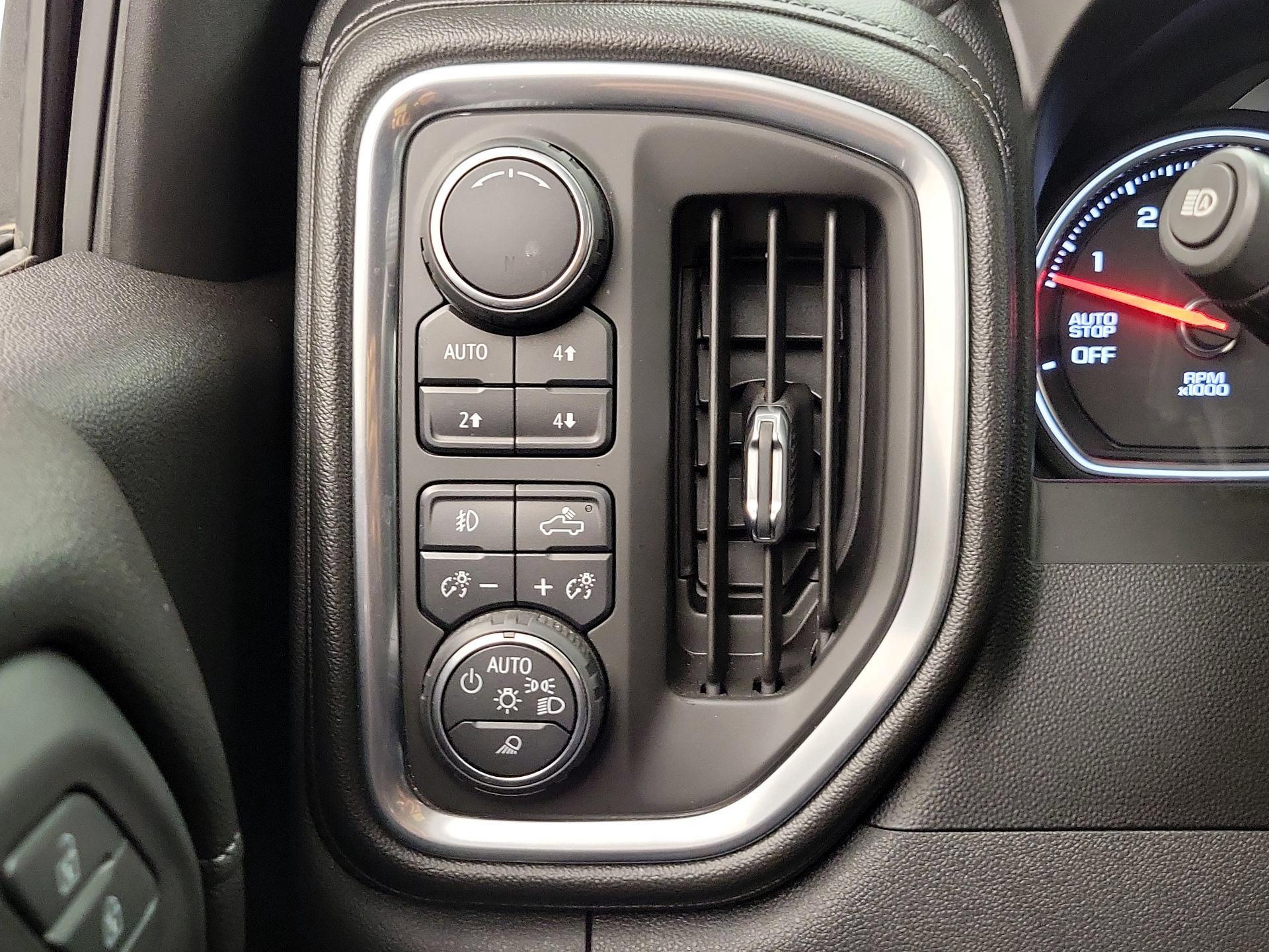 Thumbnail: 2019 Chevrolet Silverado 1500 - 13