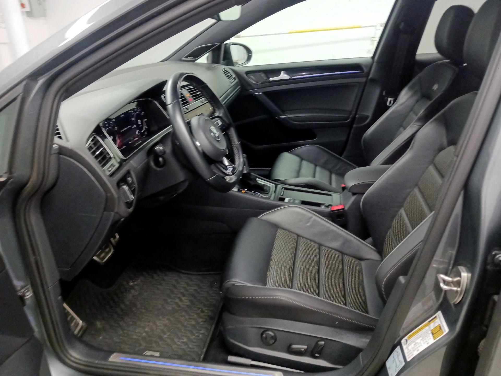 Thumbnail: 2019 Volkswagen Golf - 11