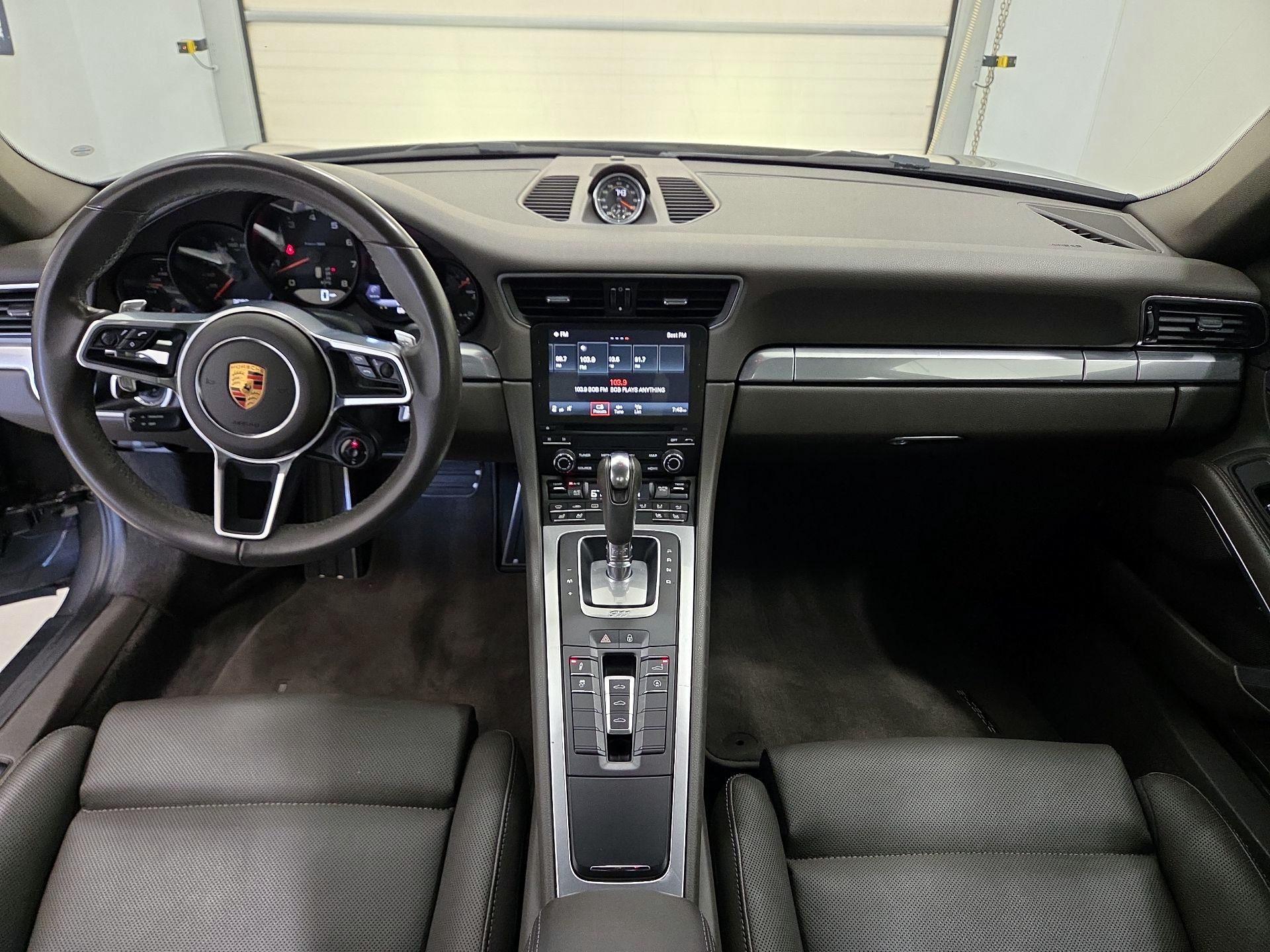 Thumbnail: 2018 Porsche 911 - 9