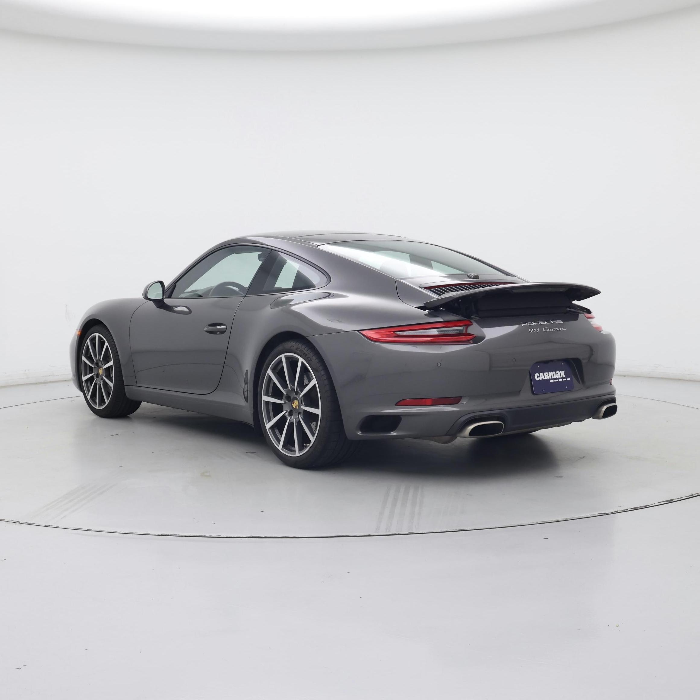 Thumbnail: 2018 Porsche 911 - 2