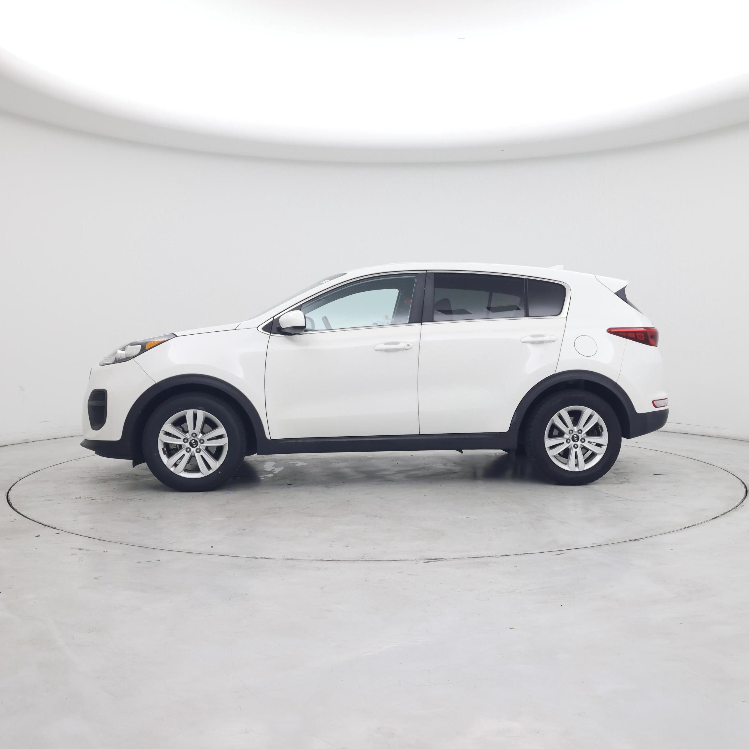 Thumbnail: 2018 Kia Sportage - 3