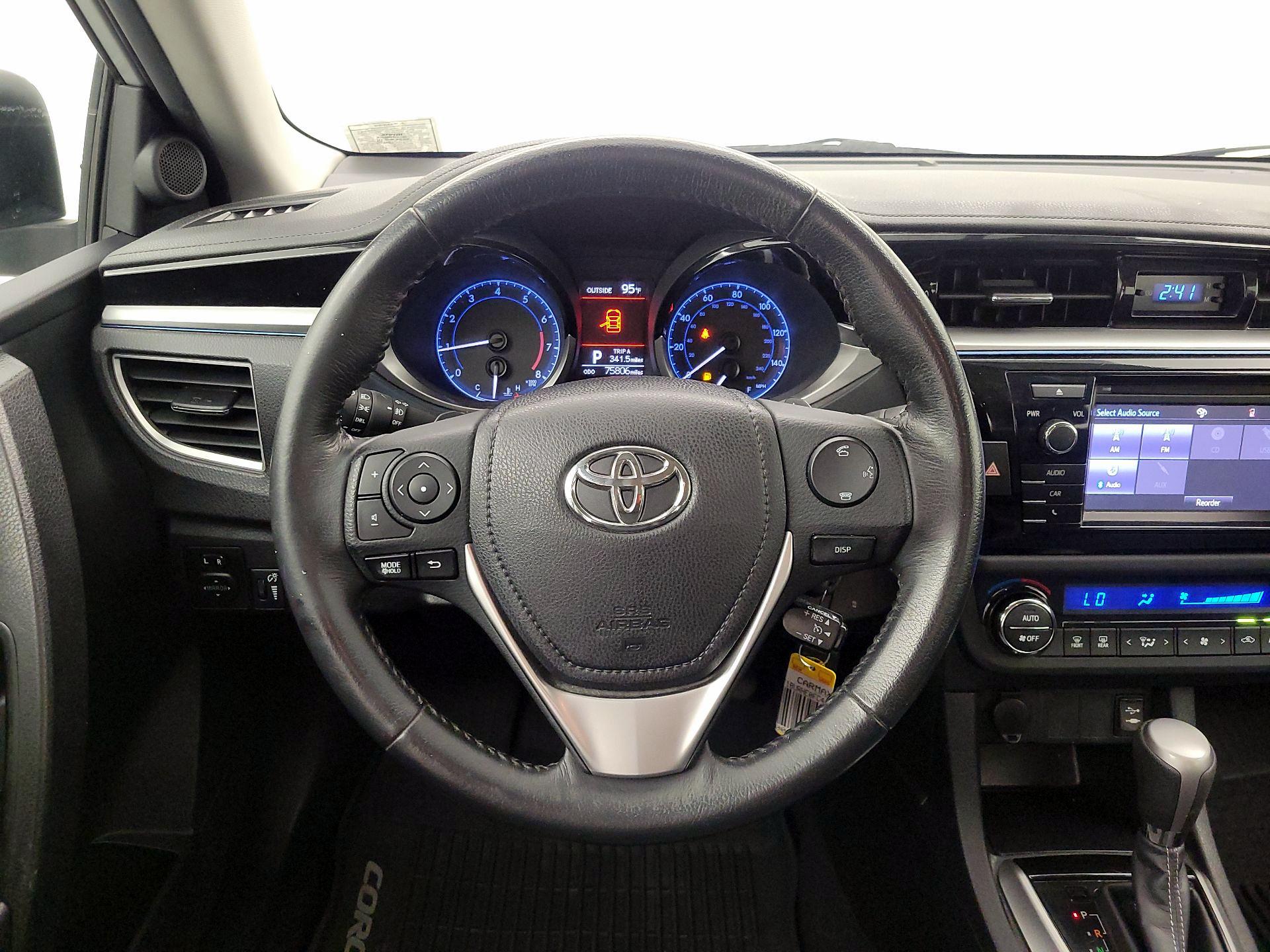 Thumbnail: 2015 Toyota Corolla - 10