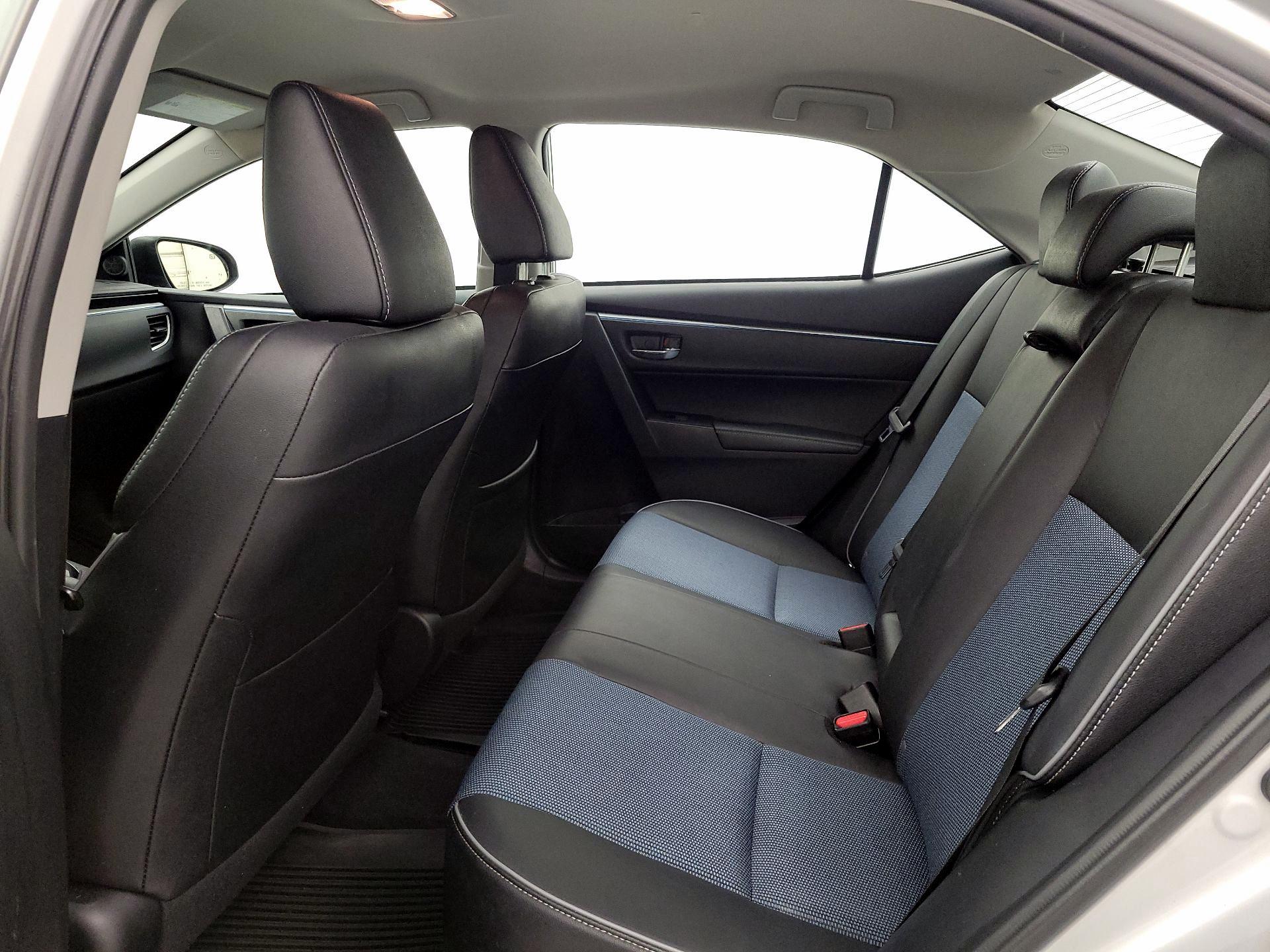 Thumbnail: 2015 Toyota Corolla - 18