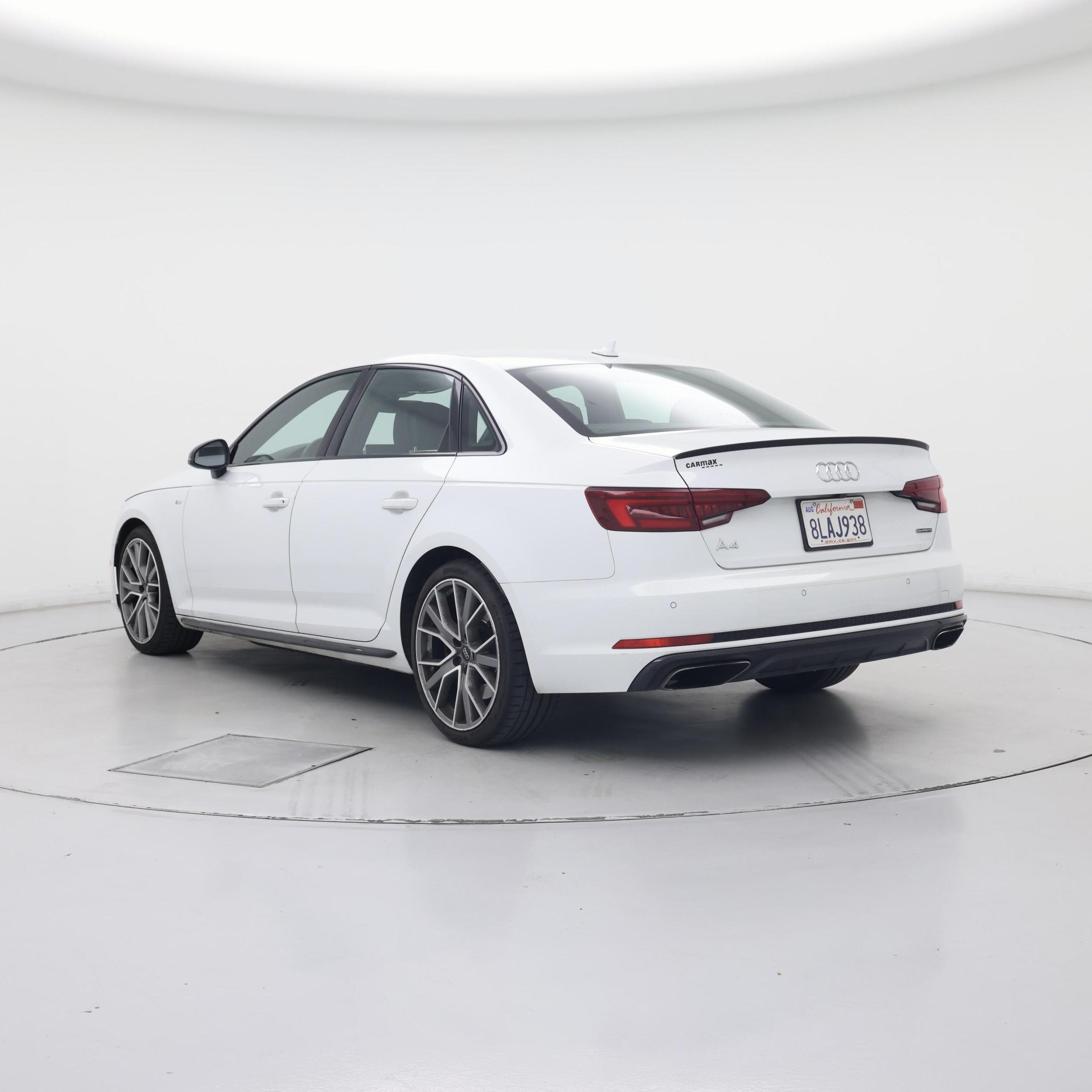 Thumbnail: 2019 Audi A4 - 2