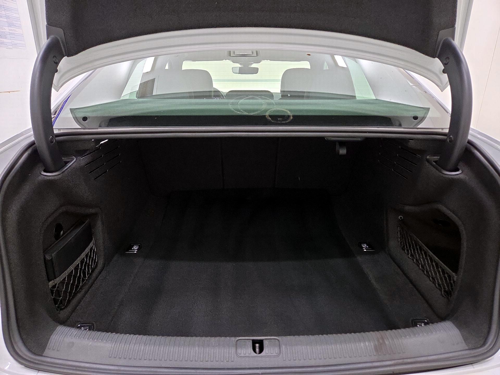 Thumbnail: 2019 Audi A4 - 20