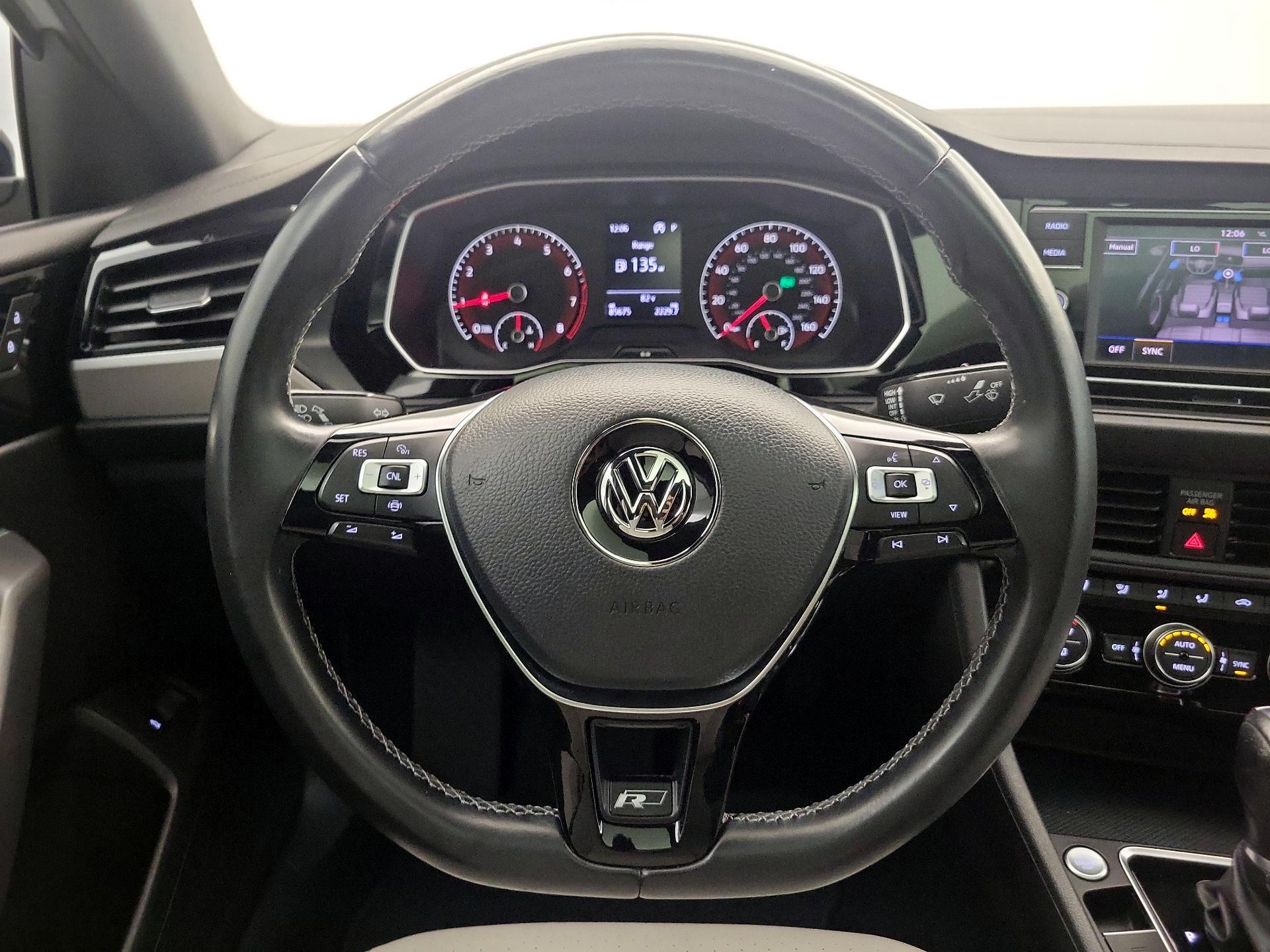Thumbnail: 2019 Volkswagen Jetta - 10