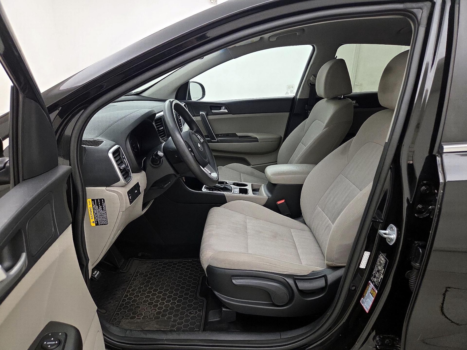 2020 Kia Sportage LX - Photo 12
