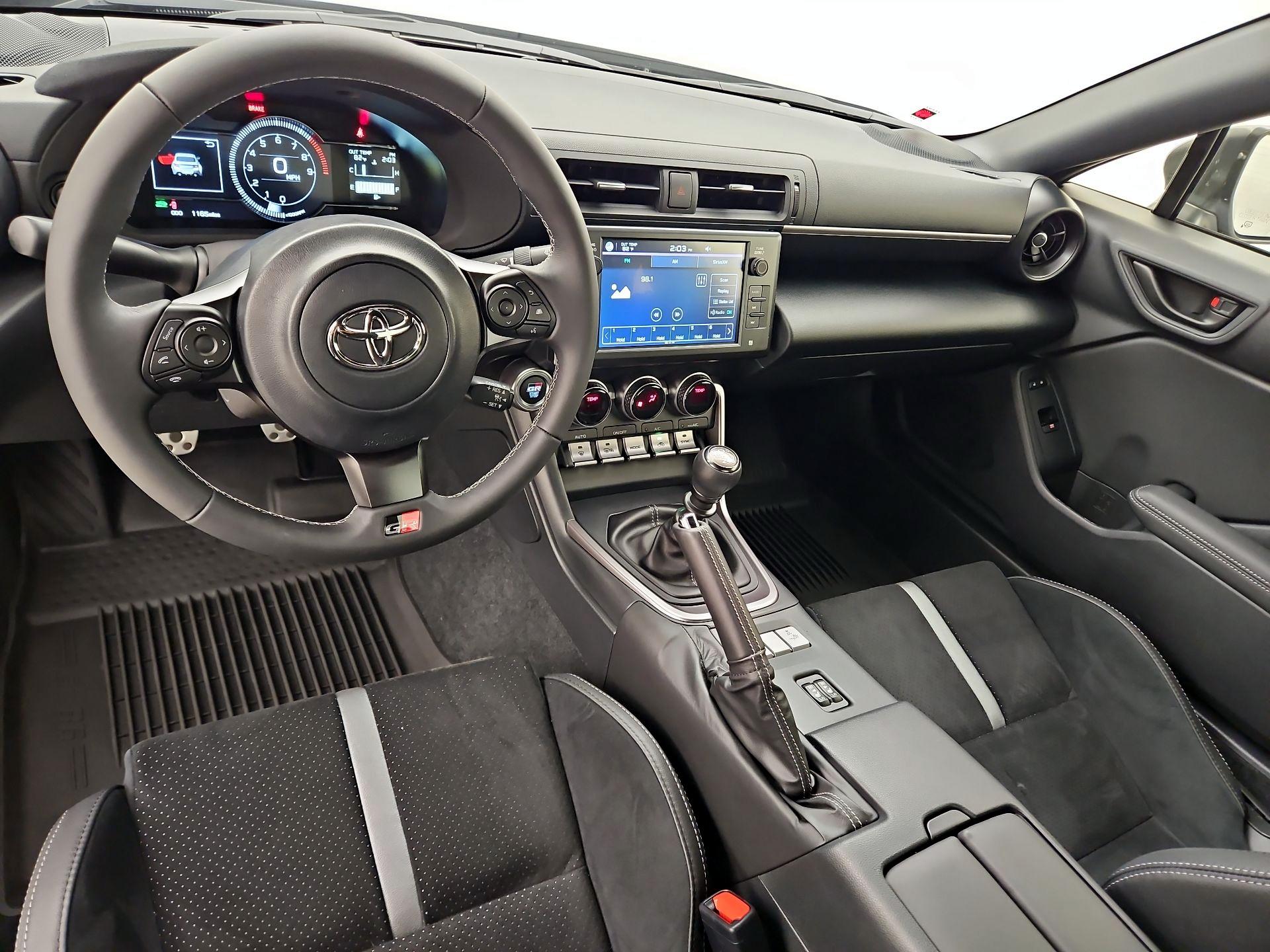 Thumbnail: 2025 Toyota GR86 - 9