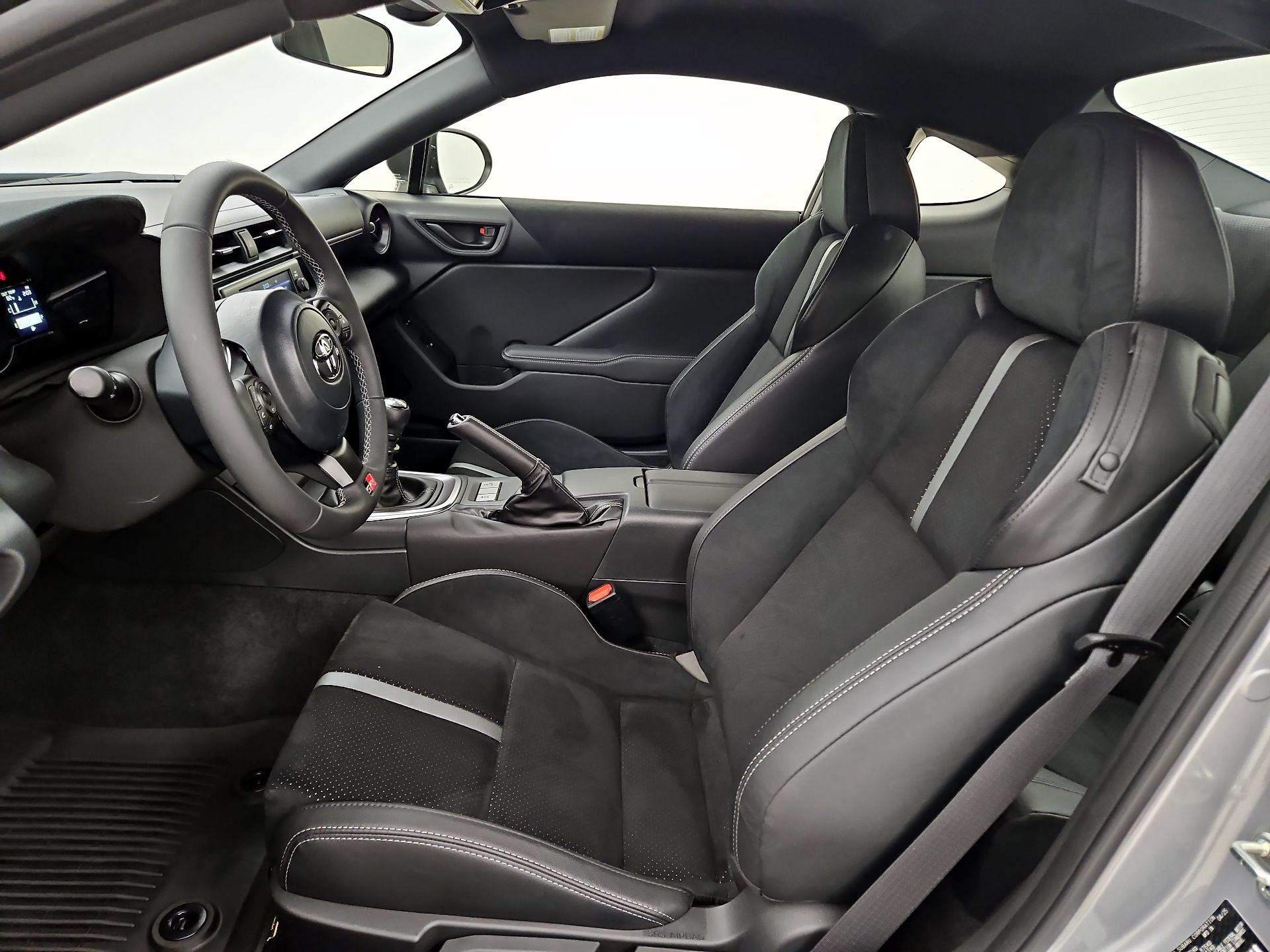 Thumbnail: 2025 Toyota GR86 - 11