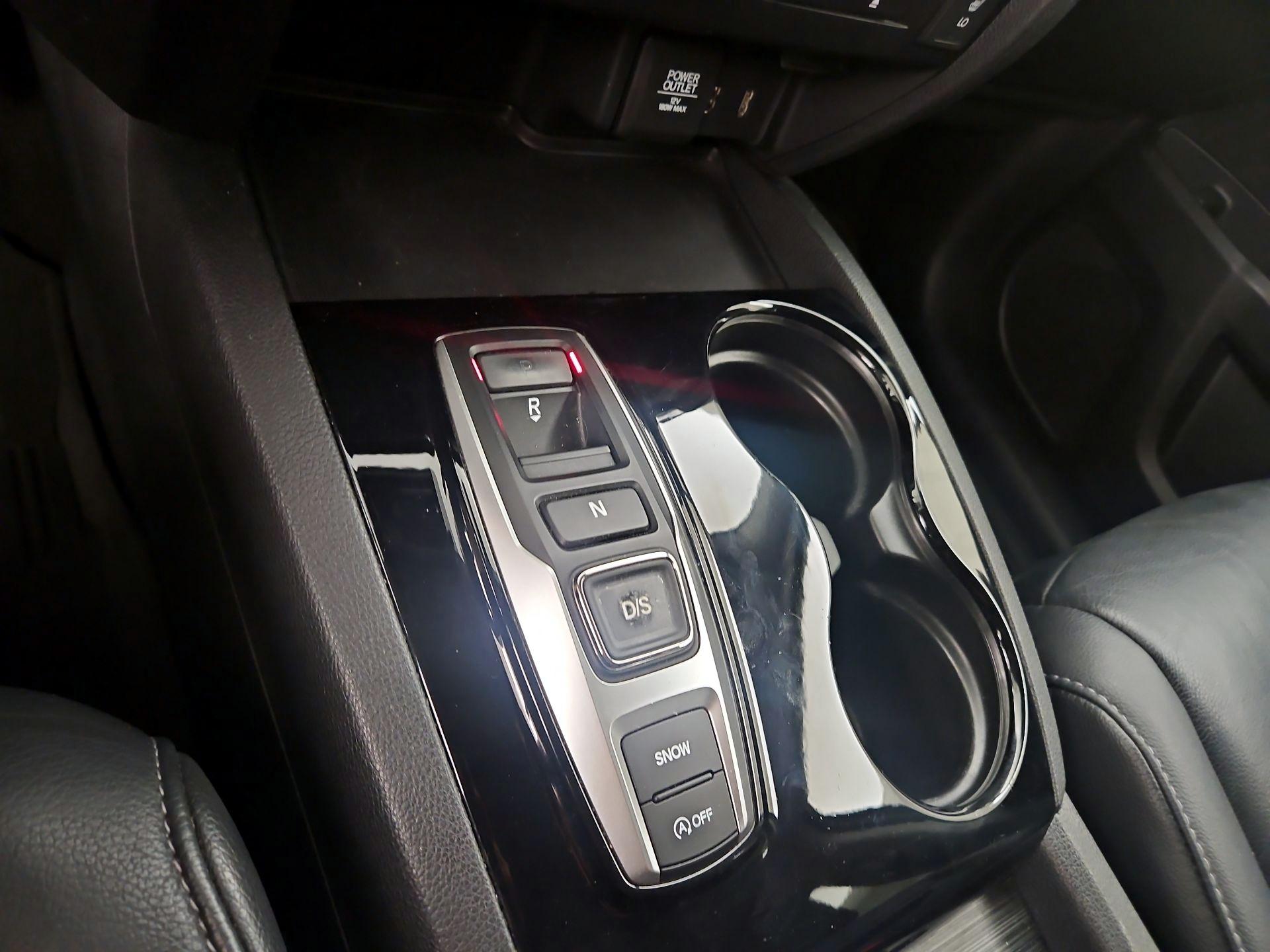 Thumbnail: 2016 Honda Pilot - 18