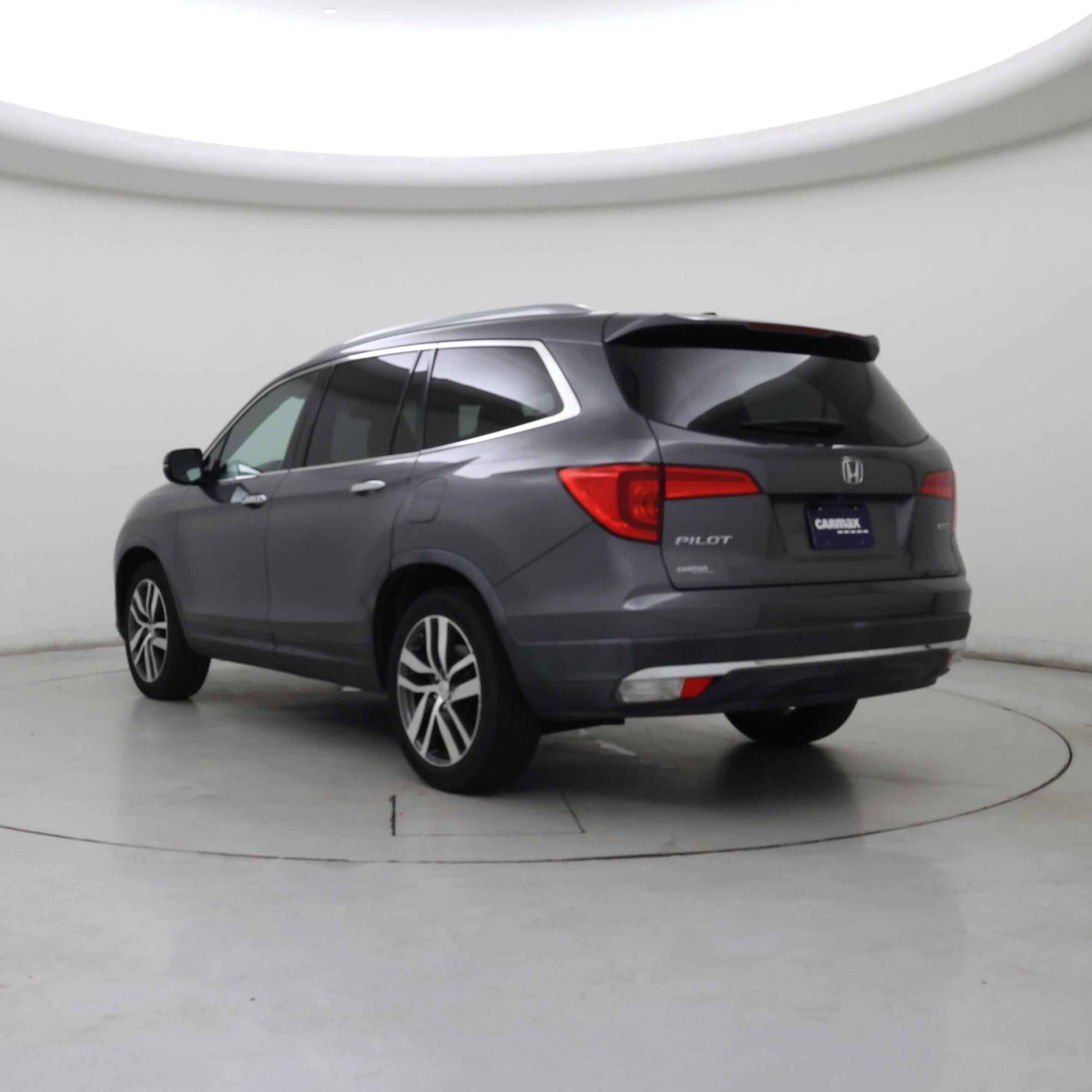 Thumbnail: 2016 Honda Pilot - 2