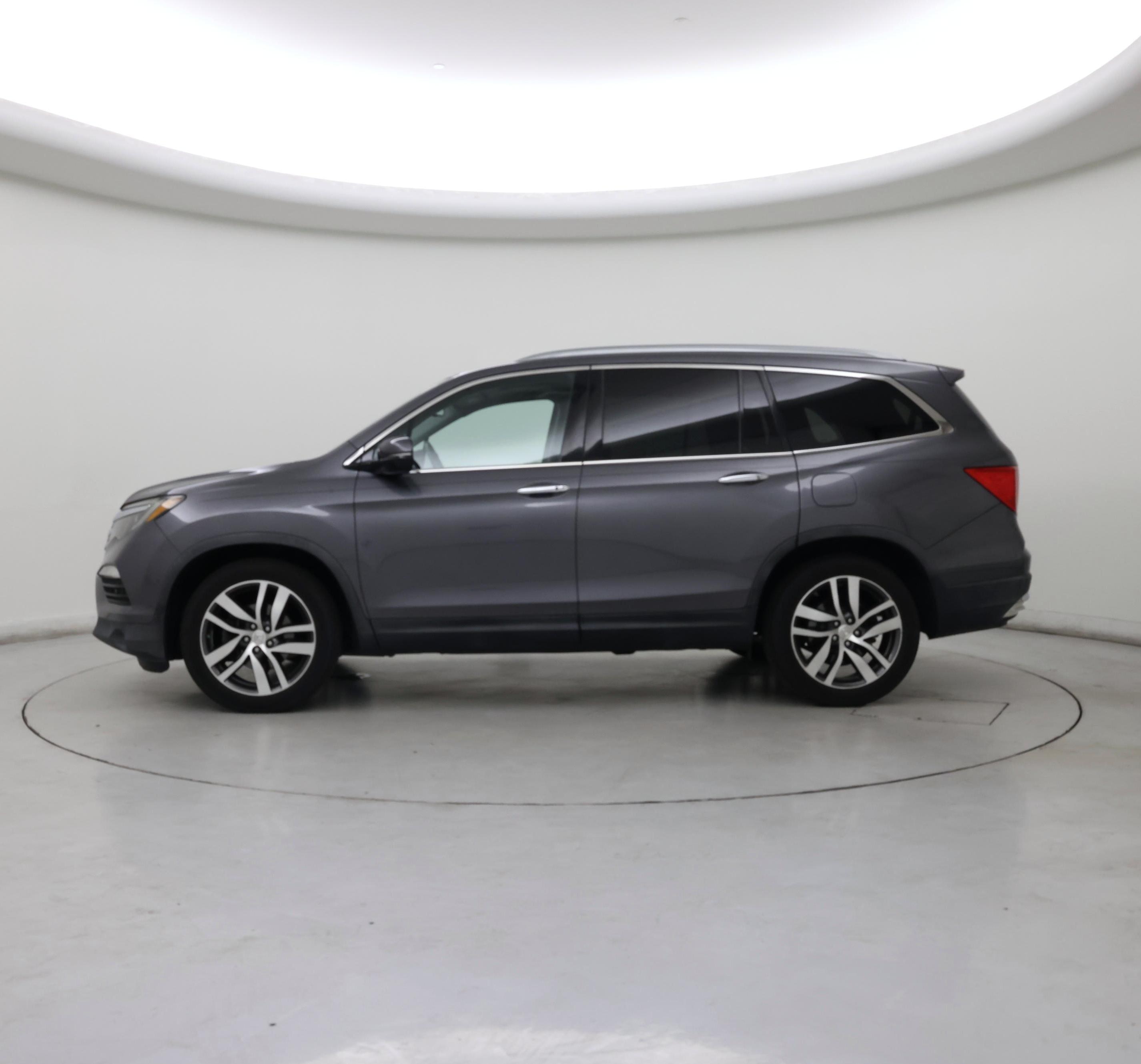 Thumbnail: 2016 Honda Pilot - 3