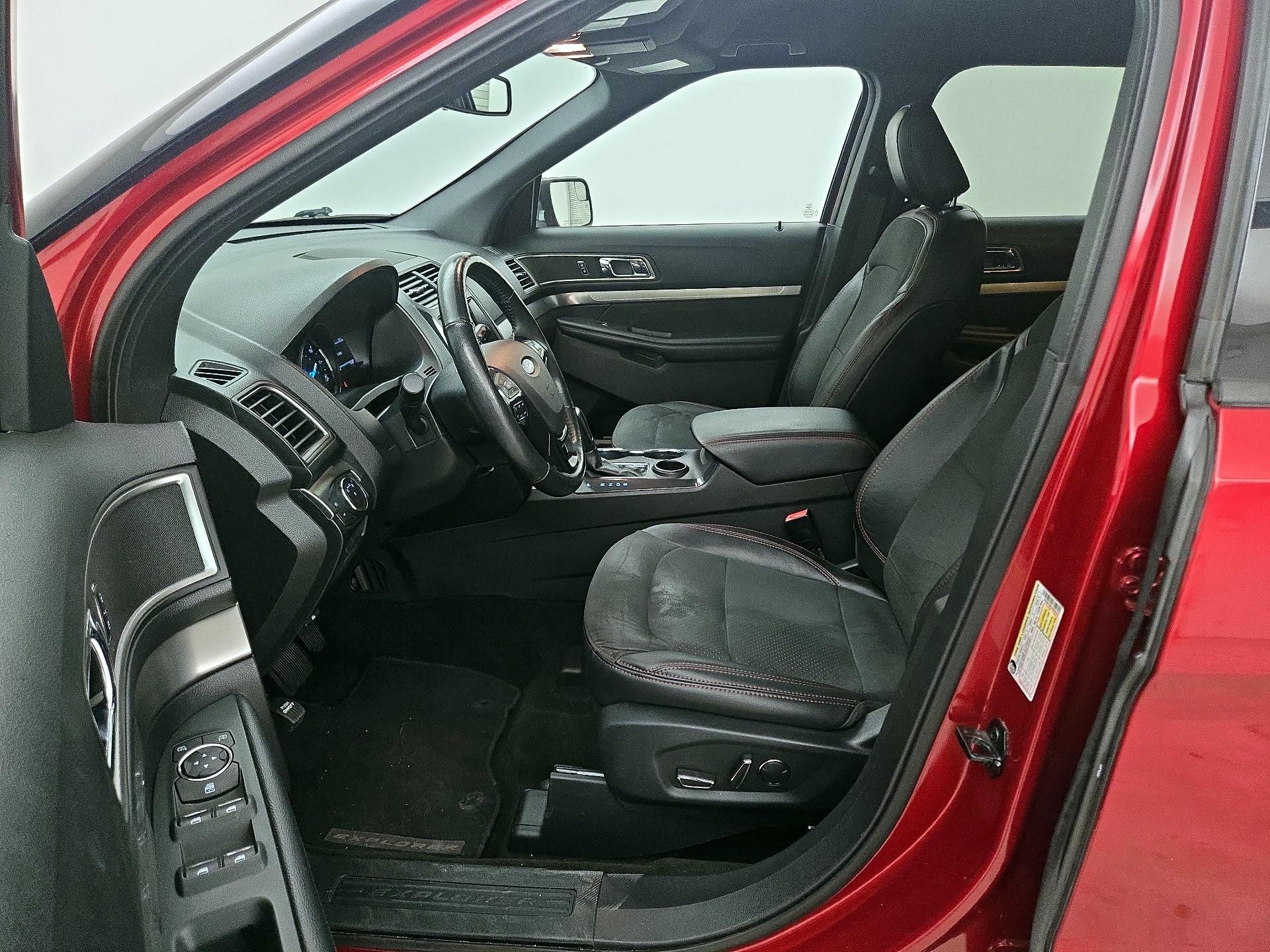 Thumbnail: 2018 Ford Explorer - 11