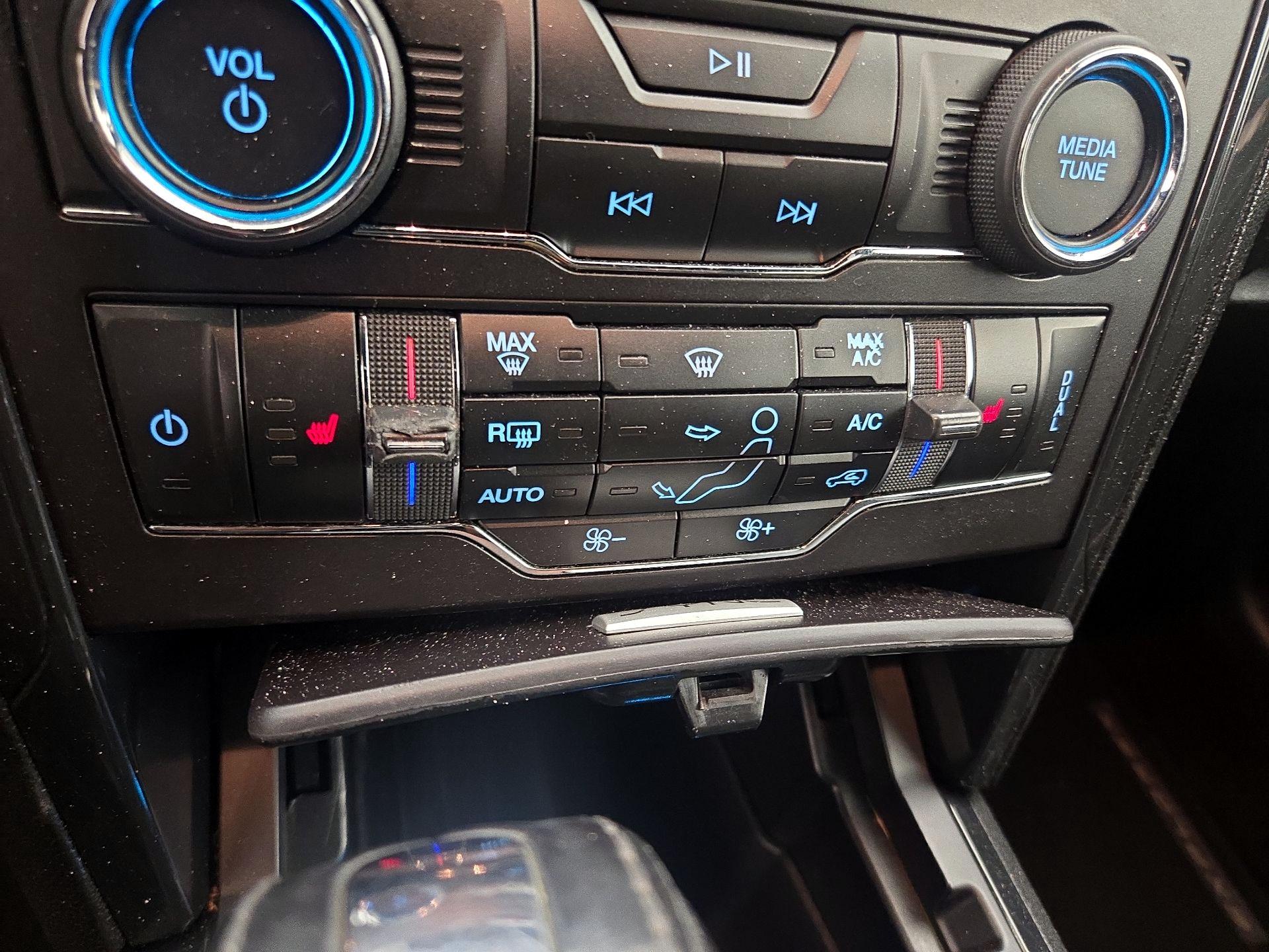 Thumbnail: 2018 Ford Explorer - 16