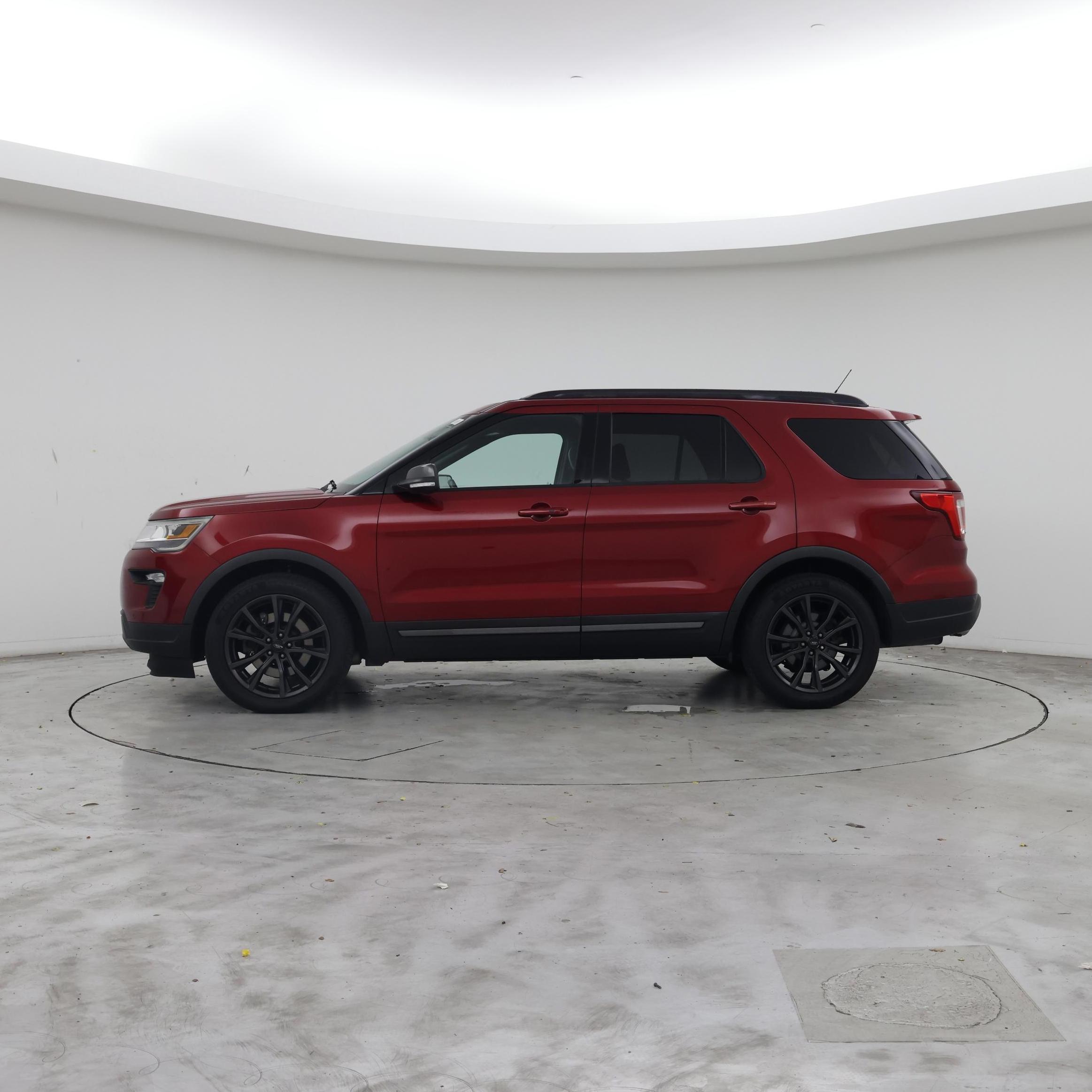 Thumbnail: 2018 Ford Explorer - 3