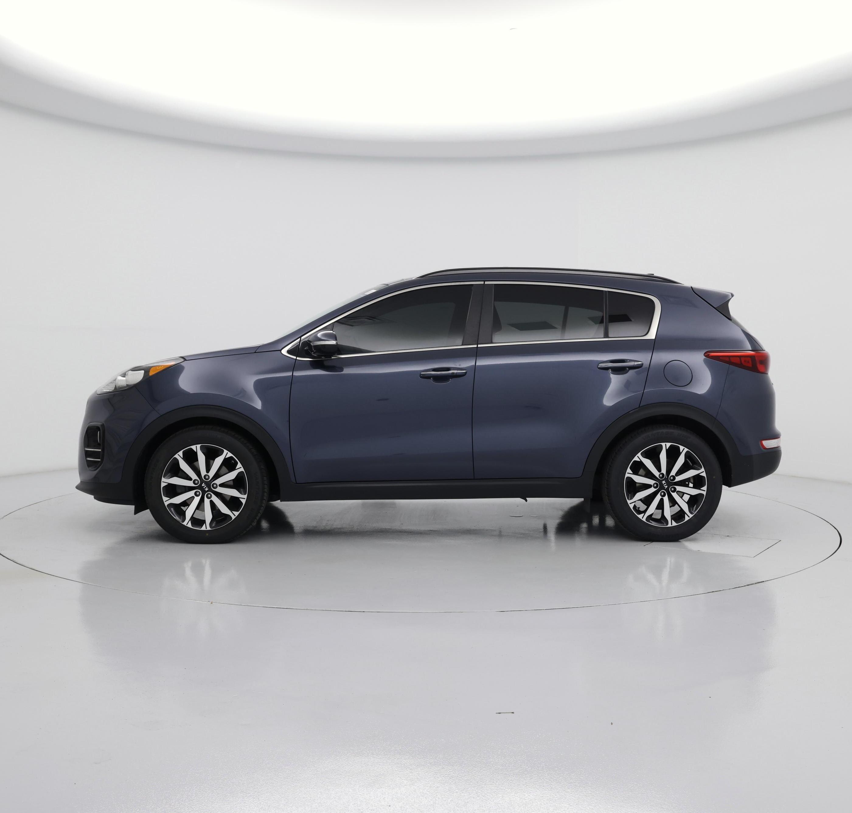 Thumbnail: 2018 Kia Sportage - 3