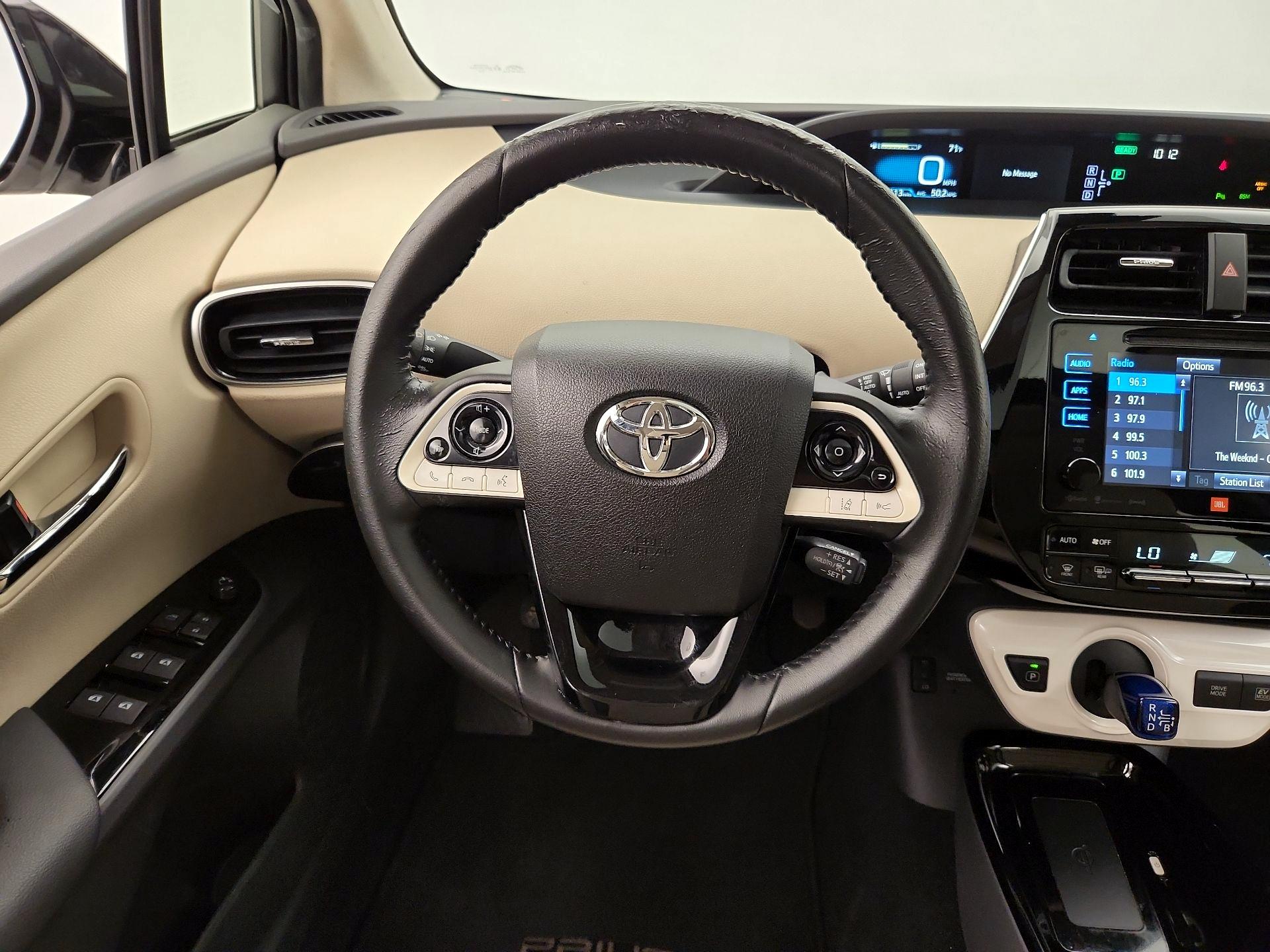 Thumbnail: 2016 Toyota Prius - 10
