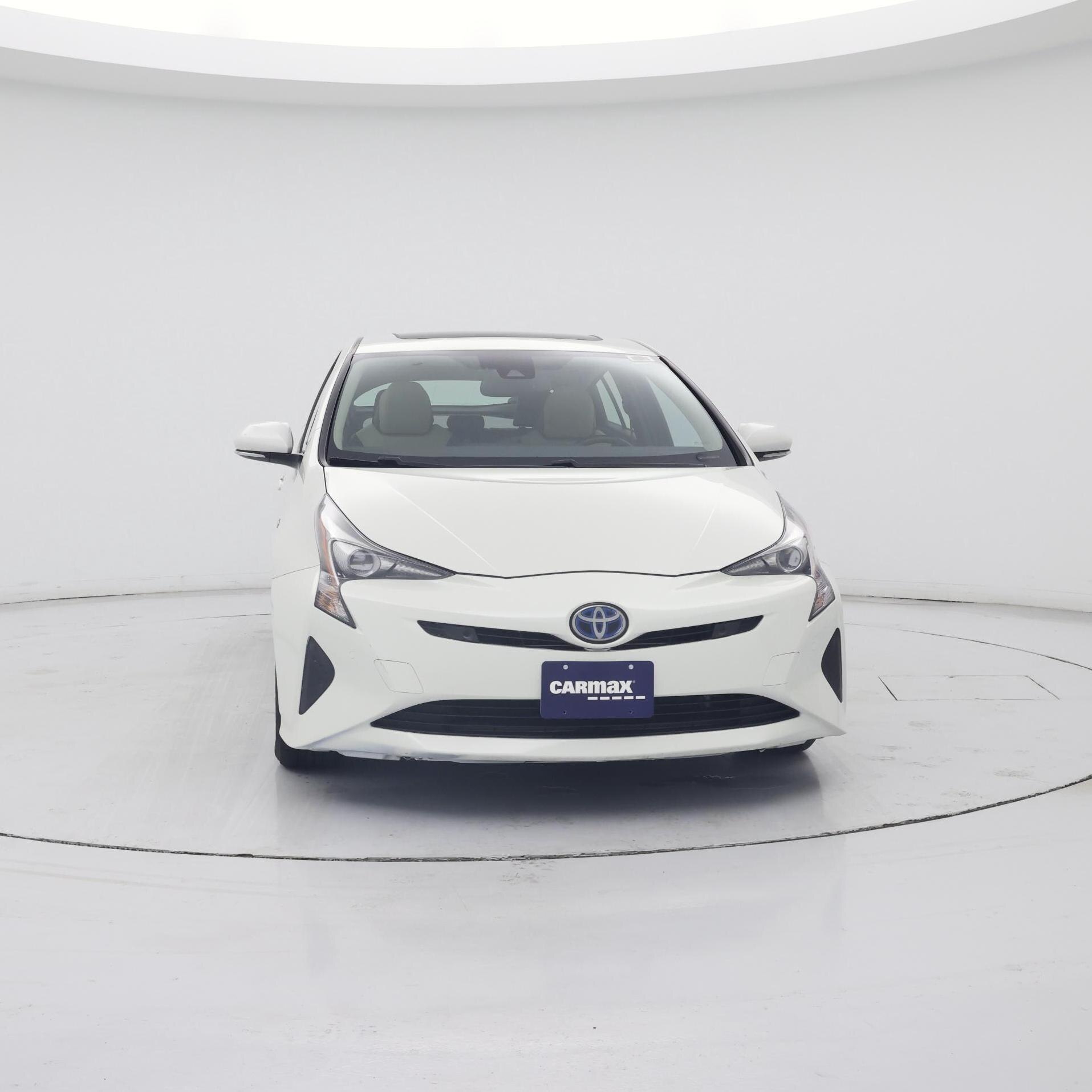 Thumbnail: 2016 Toyota Prius - 5