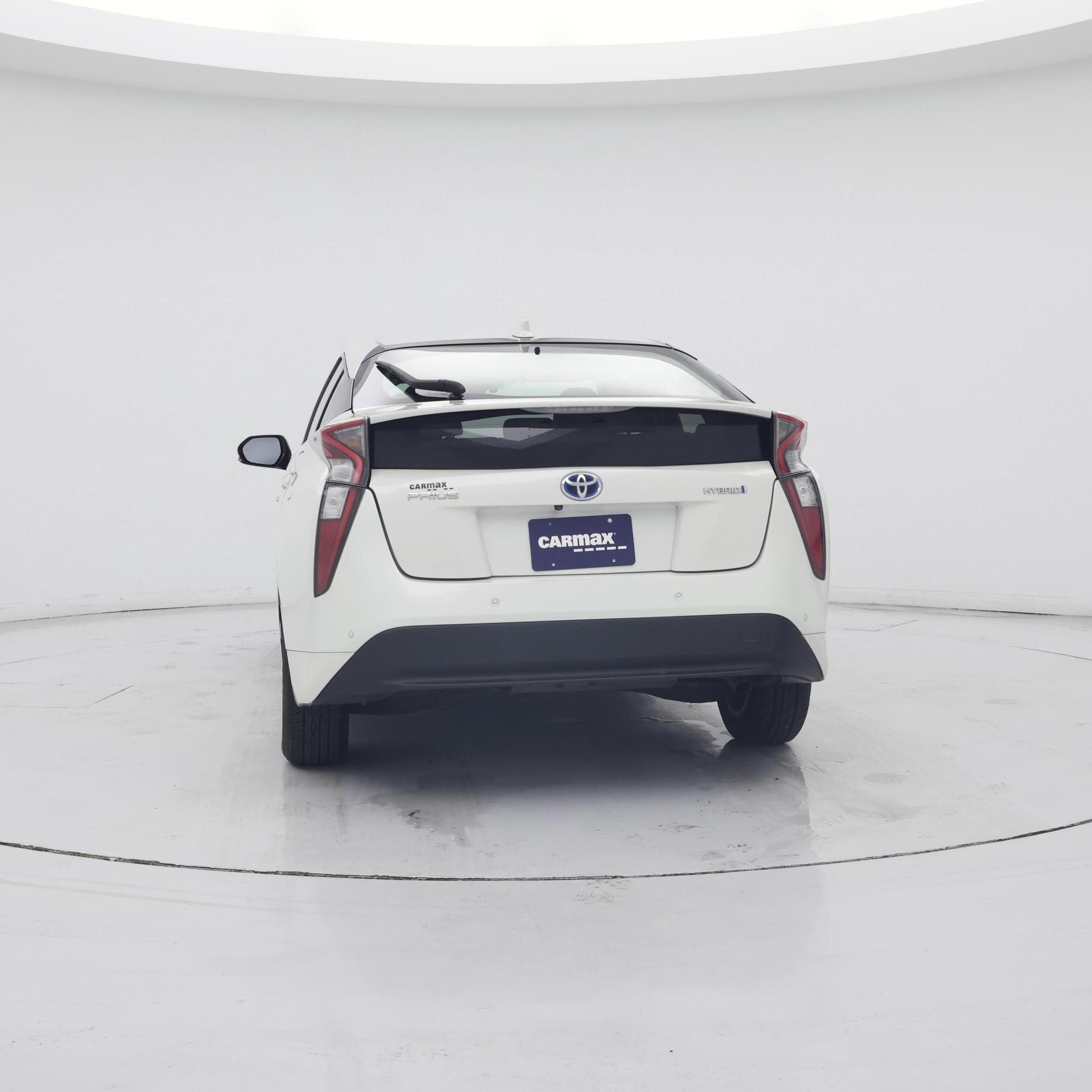 Thumbnail: 2016 Toyota Prius - 6
