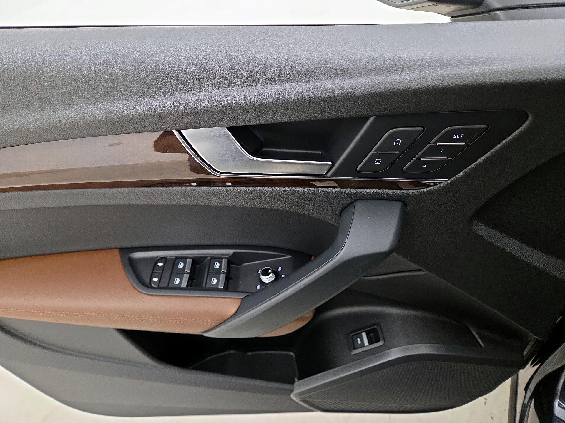 Thumbnail: 2020 Audi Q5 - 12