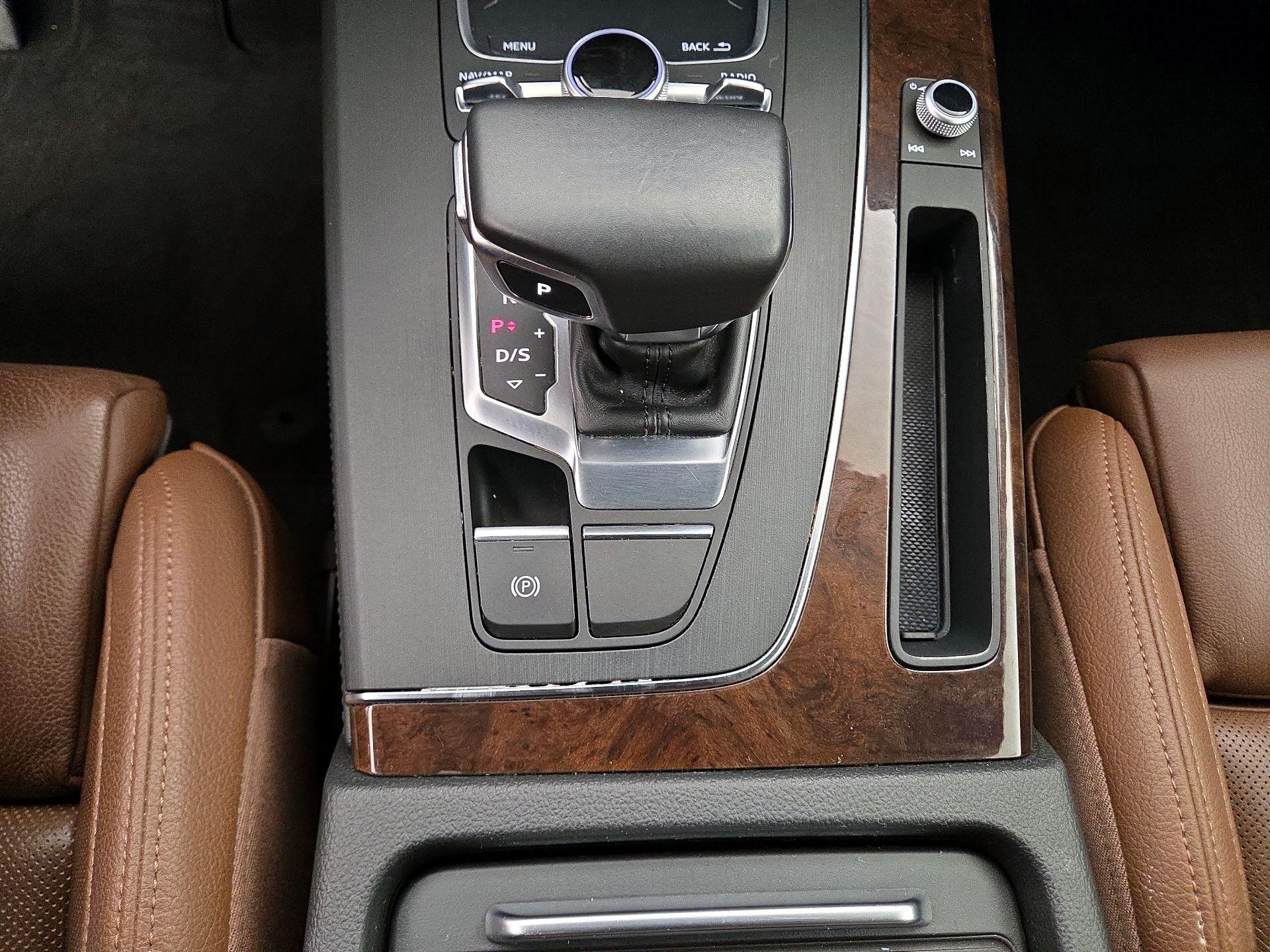 Thumbnail: 2020 Audi Q5 - 18