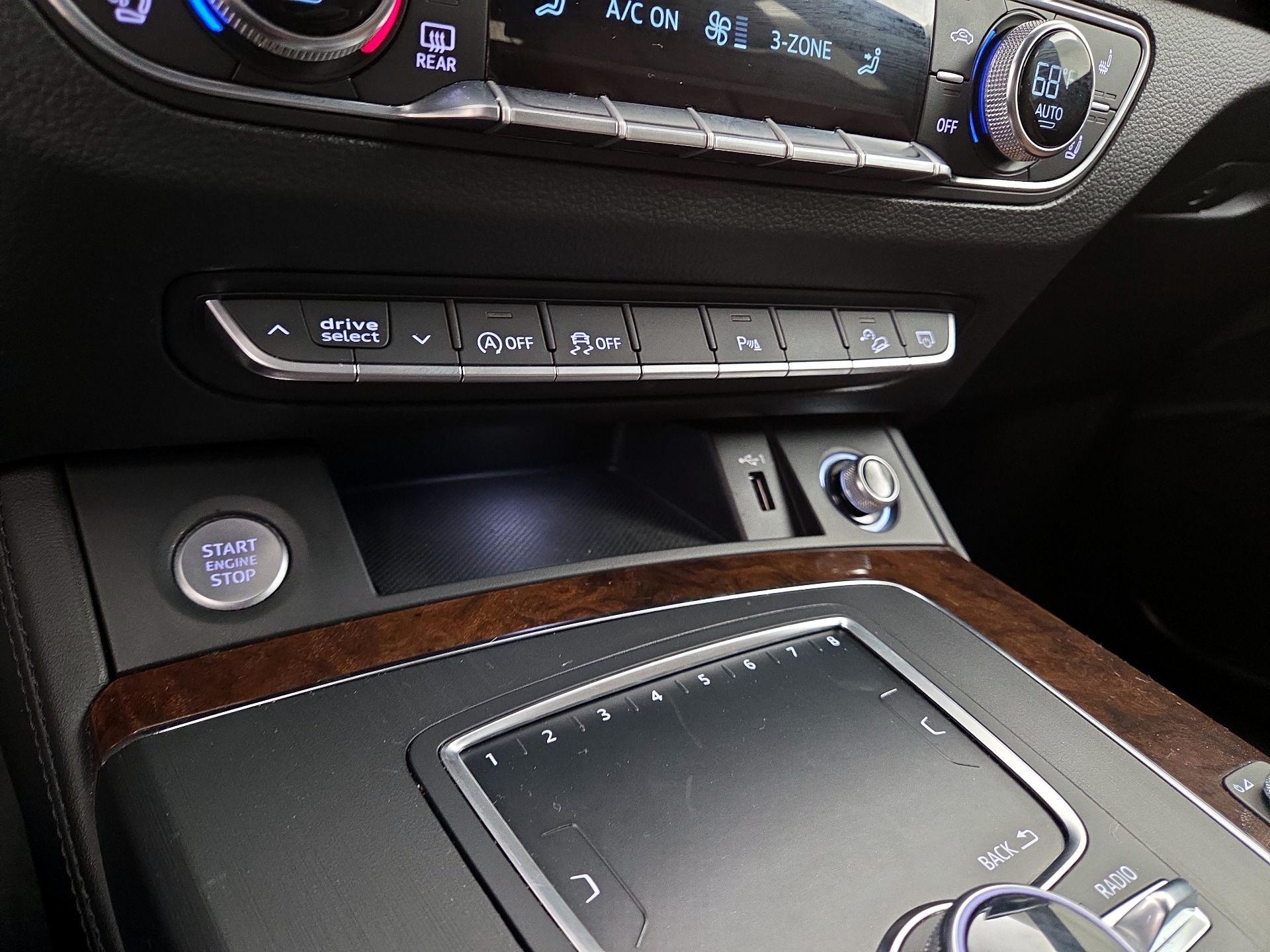 Thumbnail: 2020 Audi Q5 - 19