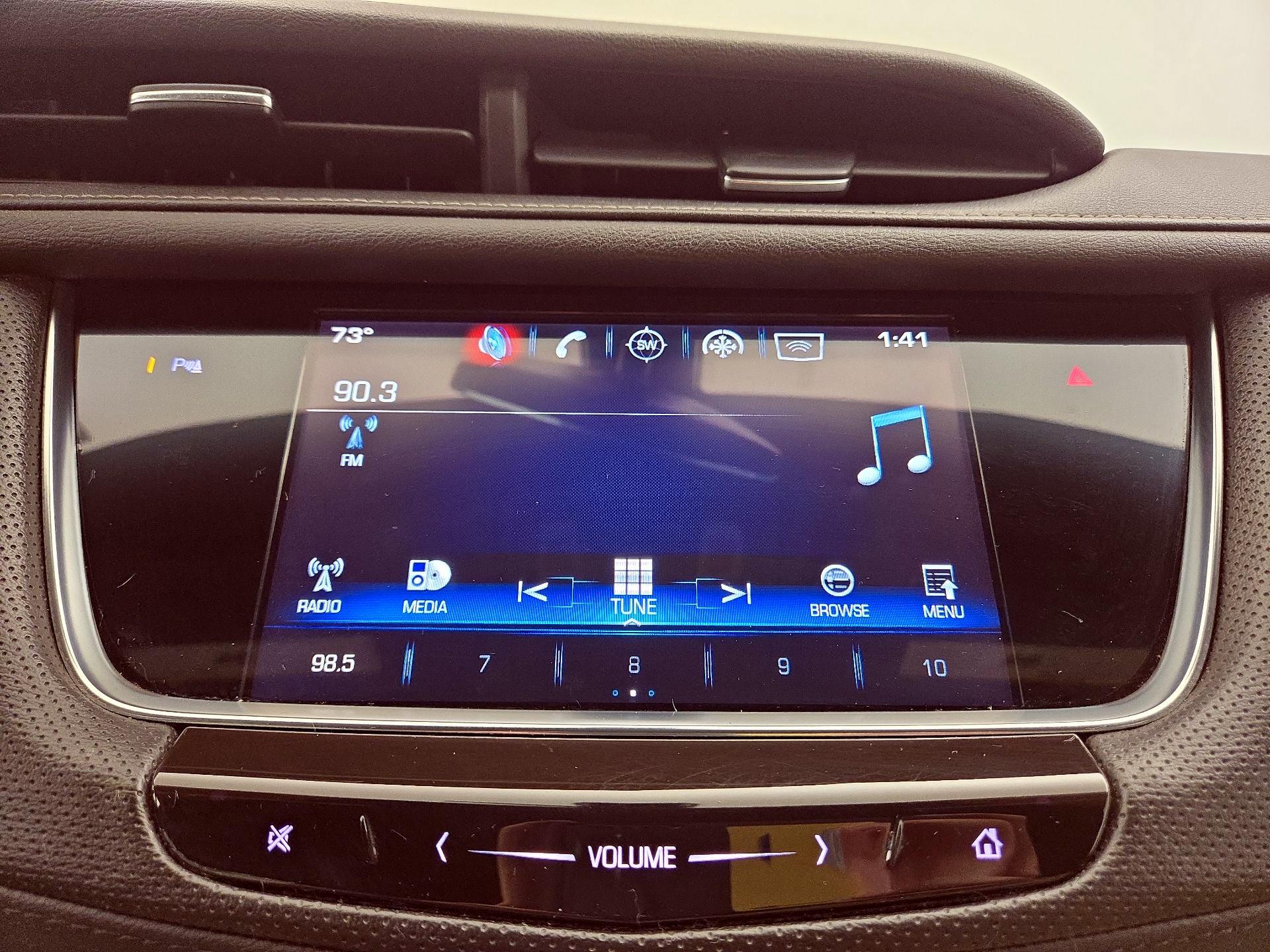 Thumbnail: 2017 Cadillac XT5 - 15