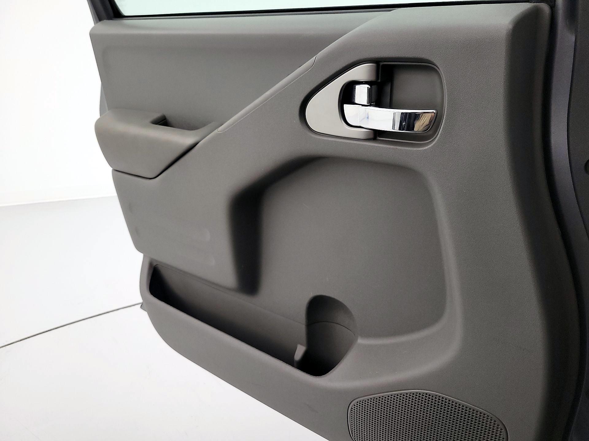 Thumbnail: 2020 Nissan Frontier - 12