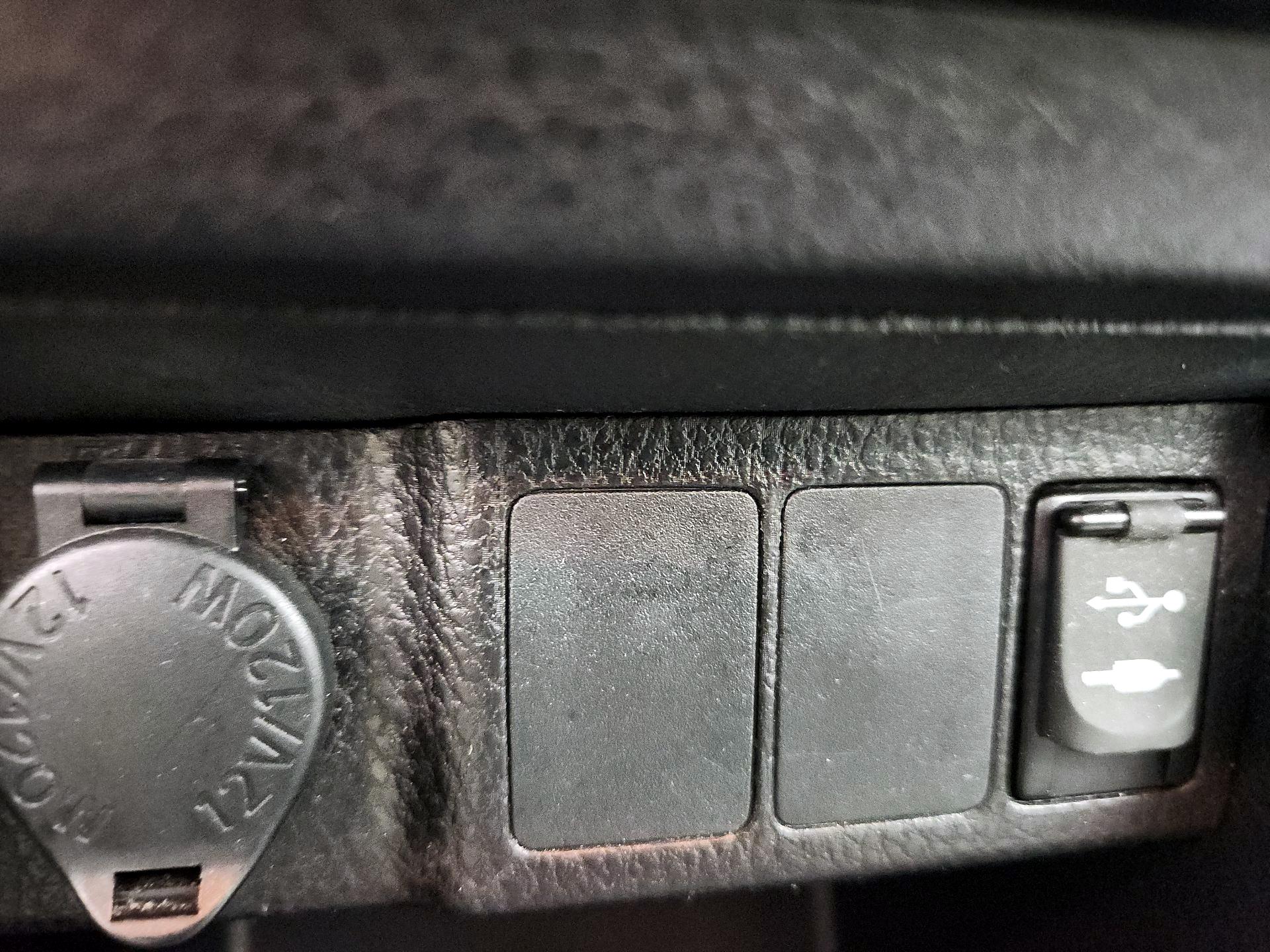 Thumbnail: 2016 Toyota Corolla - 17