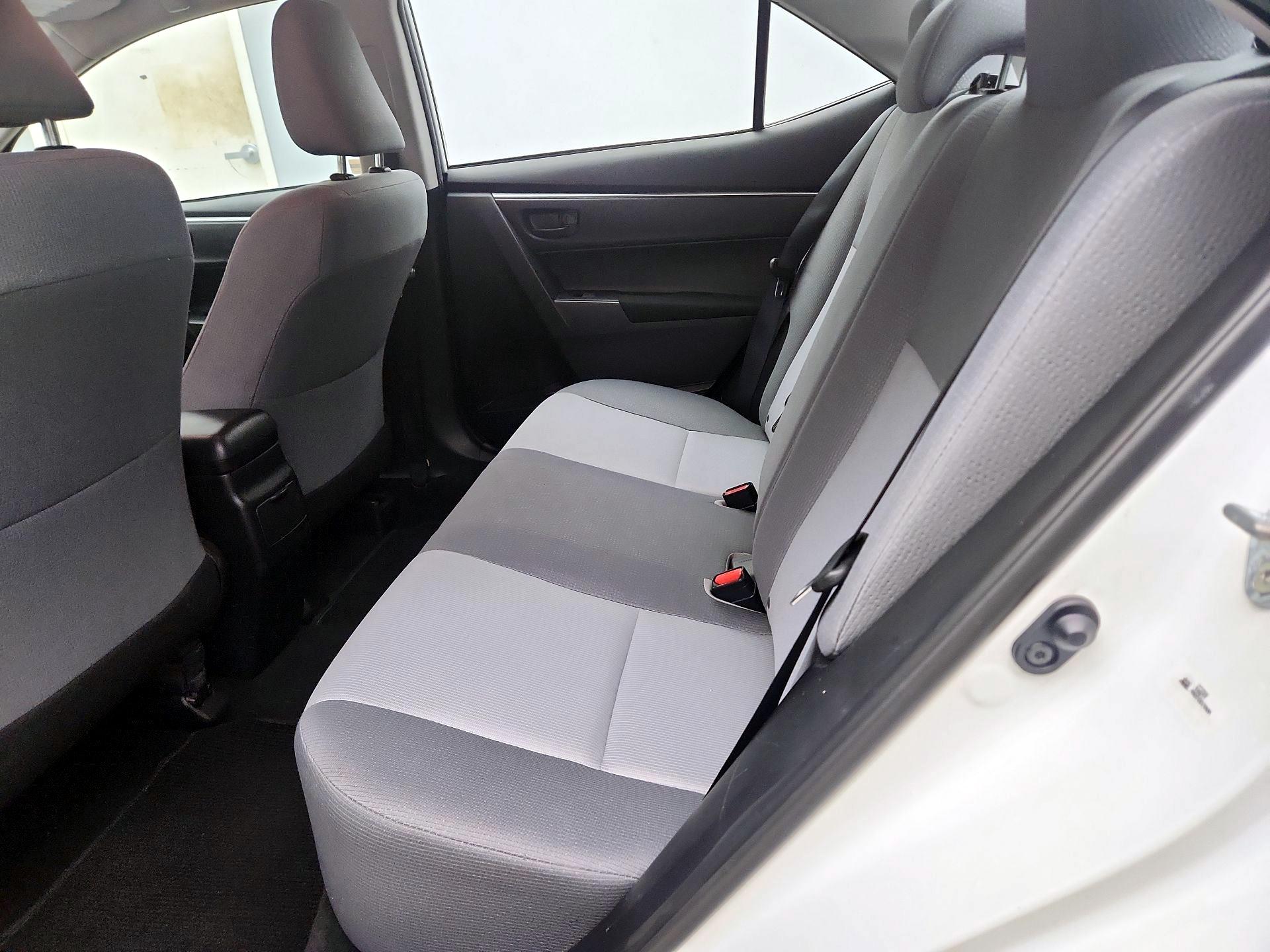 Thumbnail: 2016 Toyota Corolla - 18