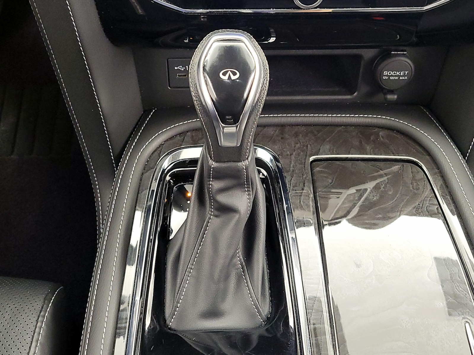 2021 INFINITI QX80 PREMIUM SELECT 4WD - Photo 19