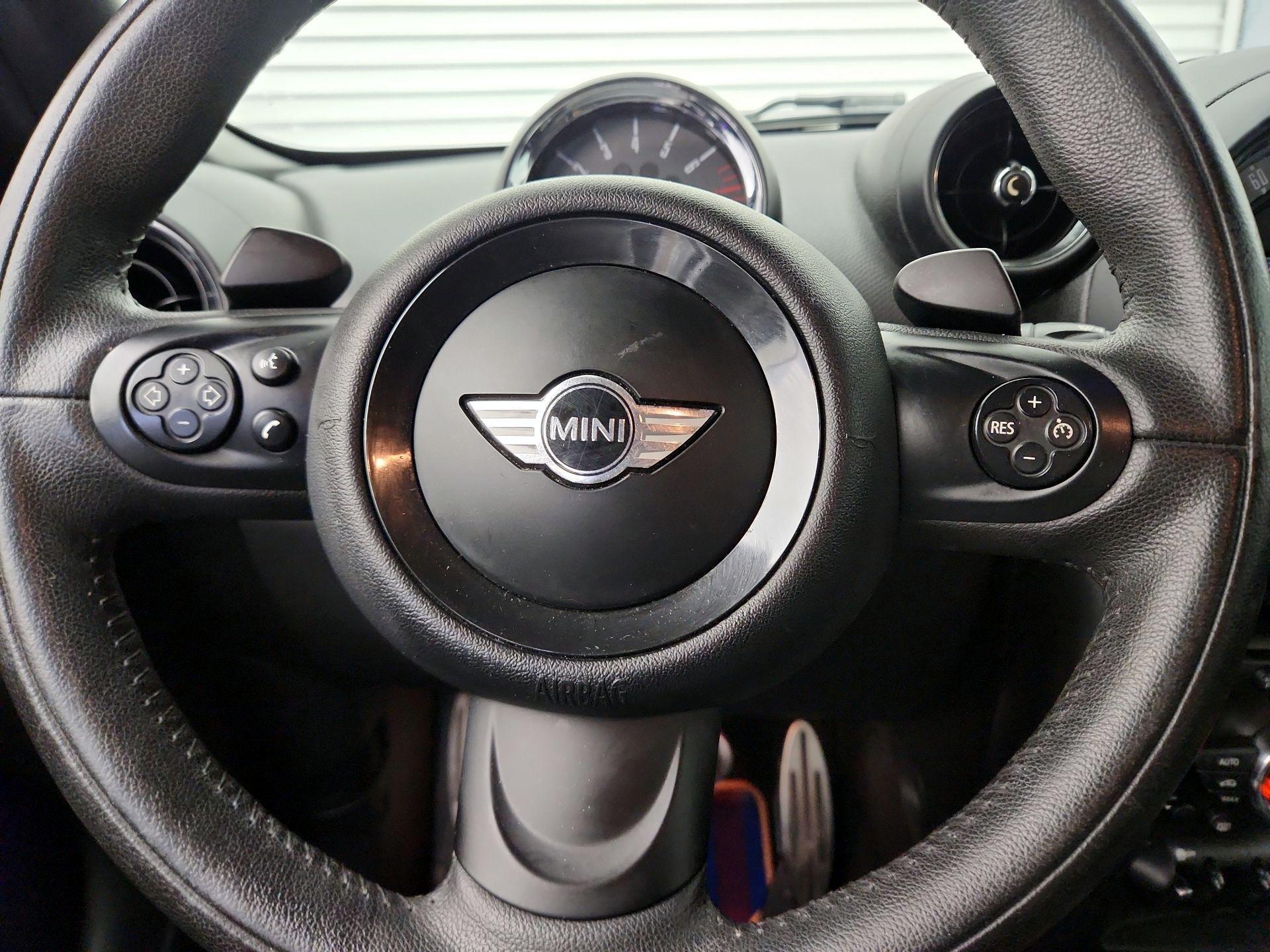 Thumbnail: 2015 MINI Cooper Countryman - 10
