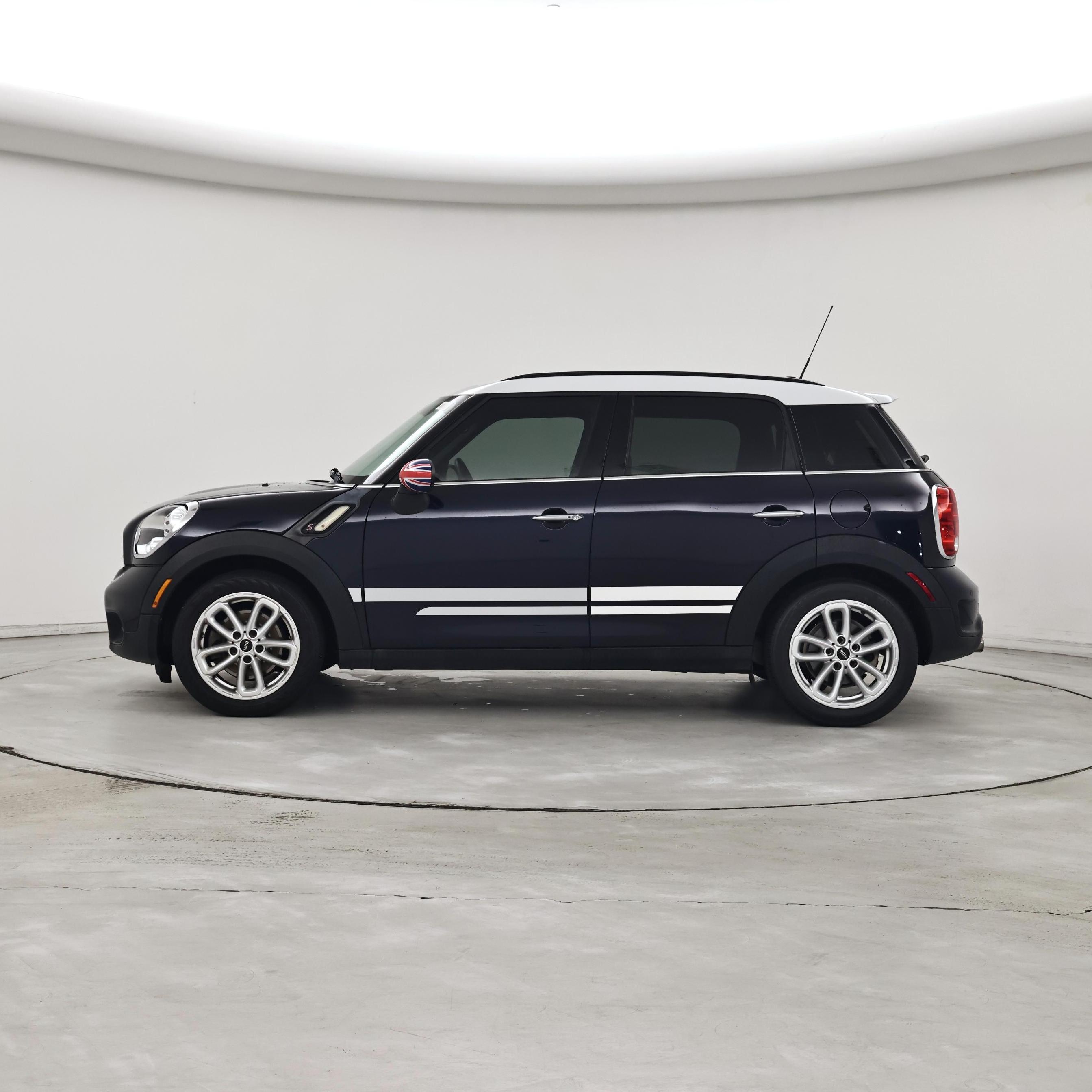 Thumbnail: 2015 MINI Cooper Countryman - 3