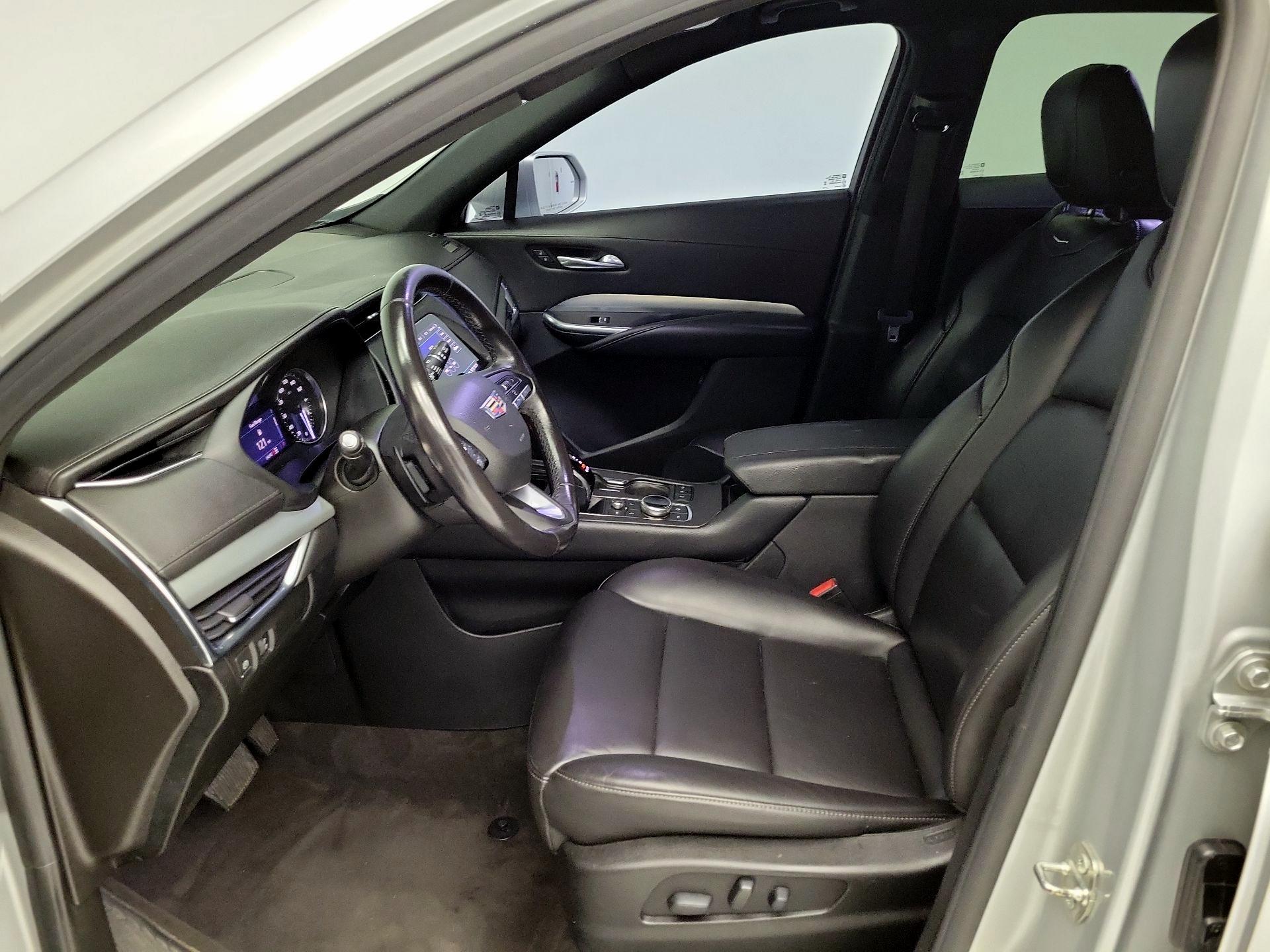Thumbnail: 2020 Cadillac XT4 - 11