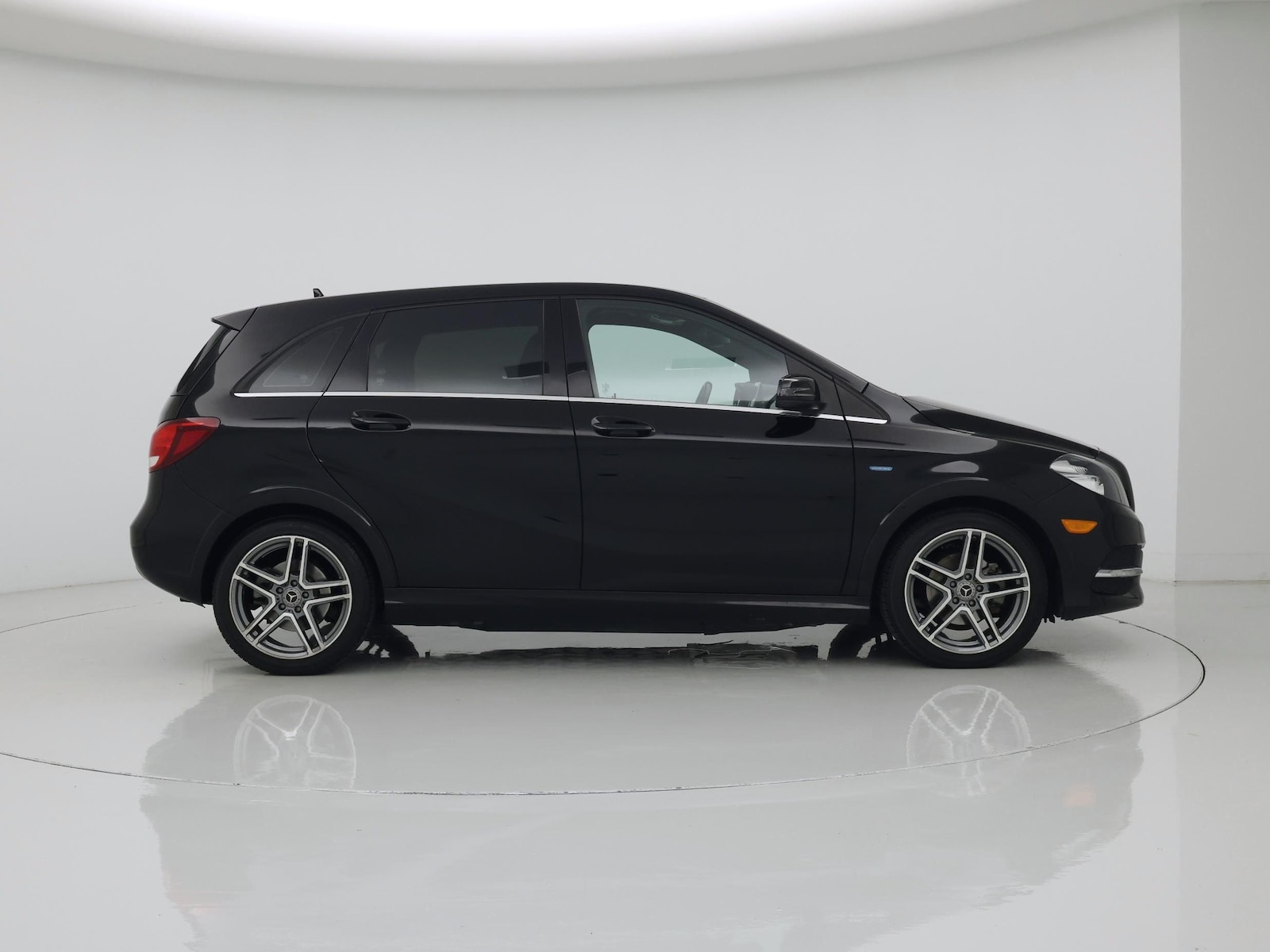 2017 Mercedes-Benz B-Class B250e - Photo 8