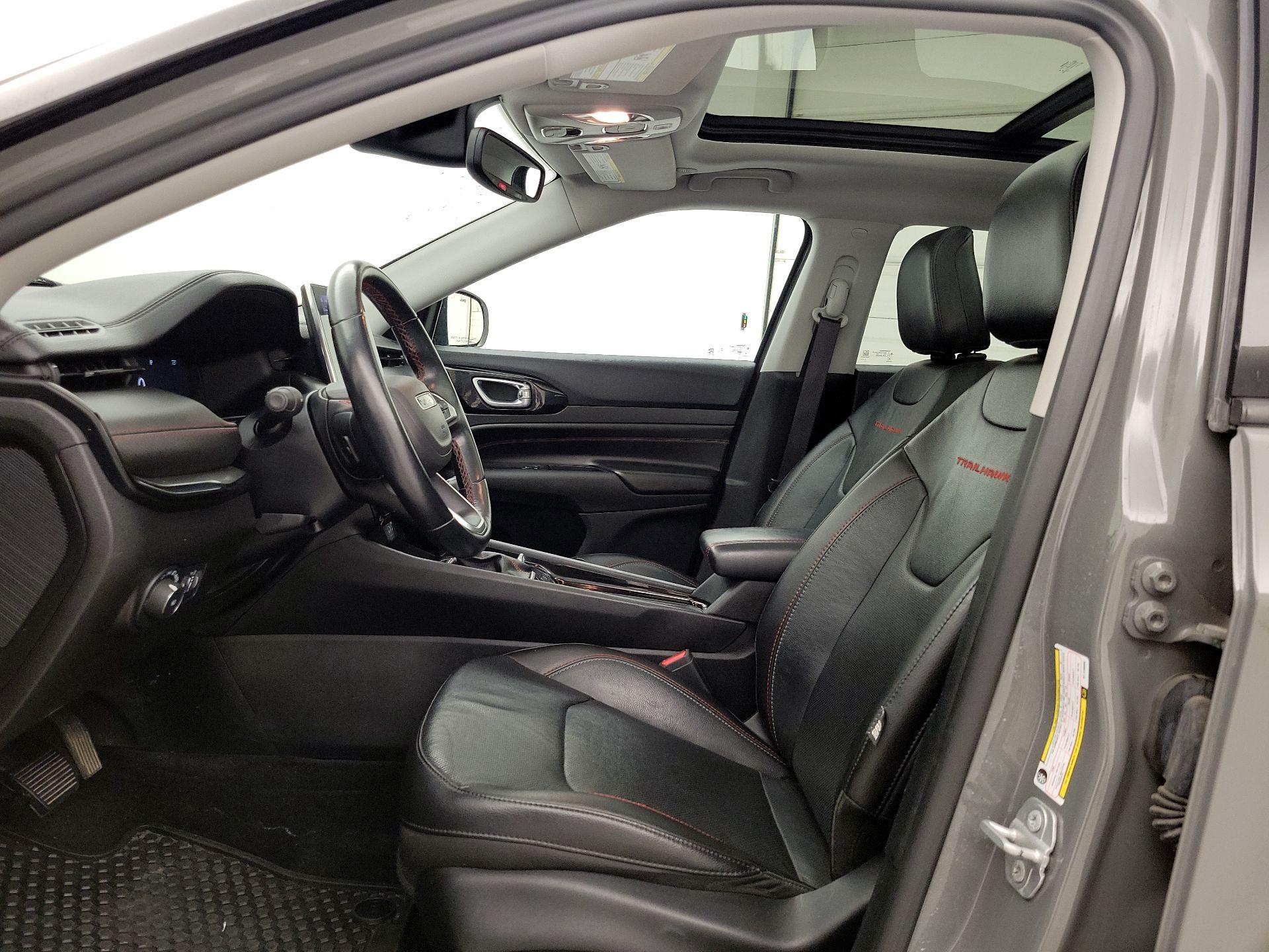 Thumbnail: 2022 Jeep Compass - 11