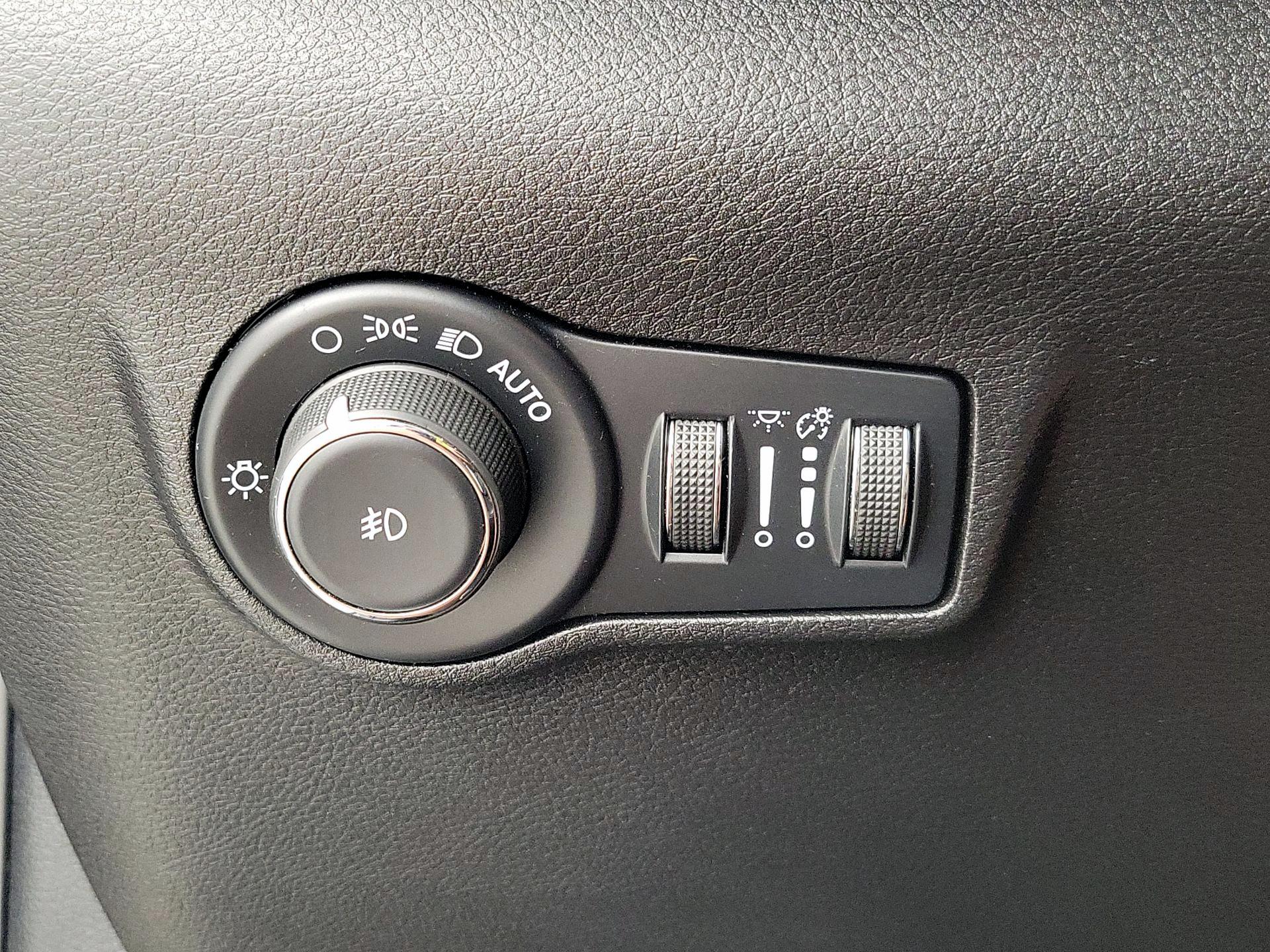 Thumbnail: 2022 Jeep Compass - 13