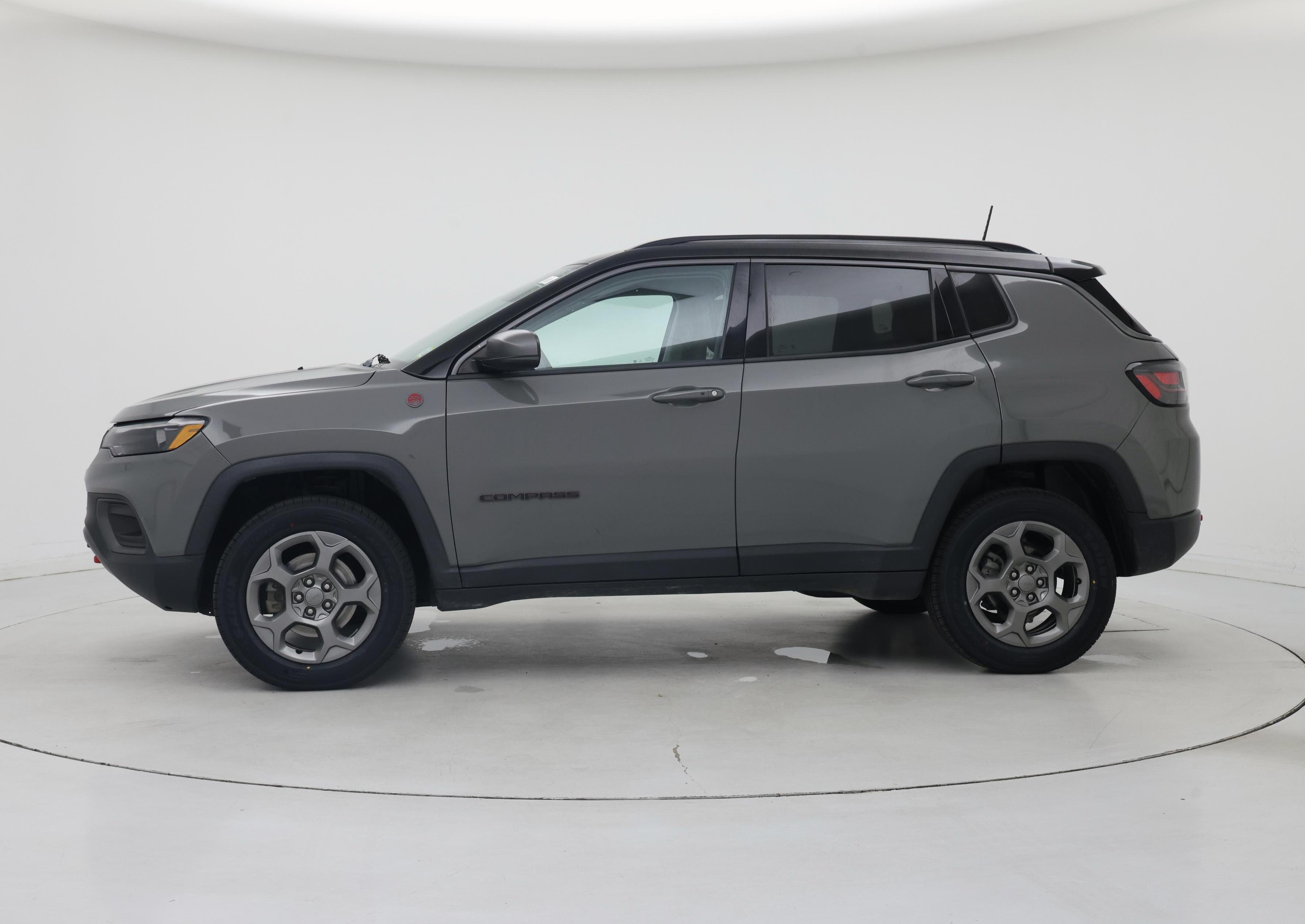 Thumbnail: 2022 Jeep Compass - 3