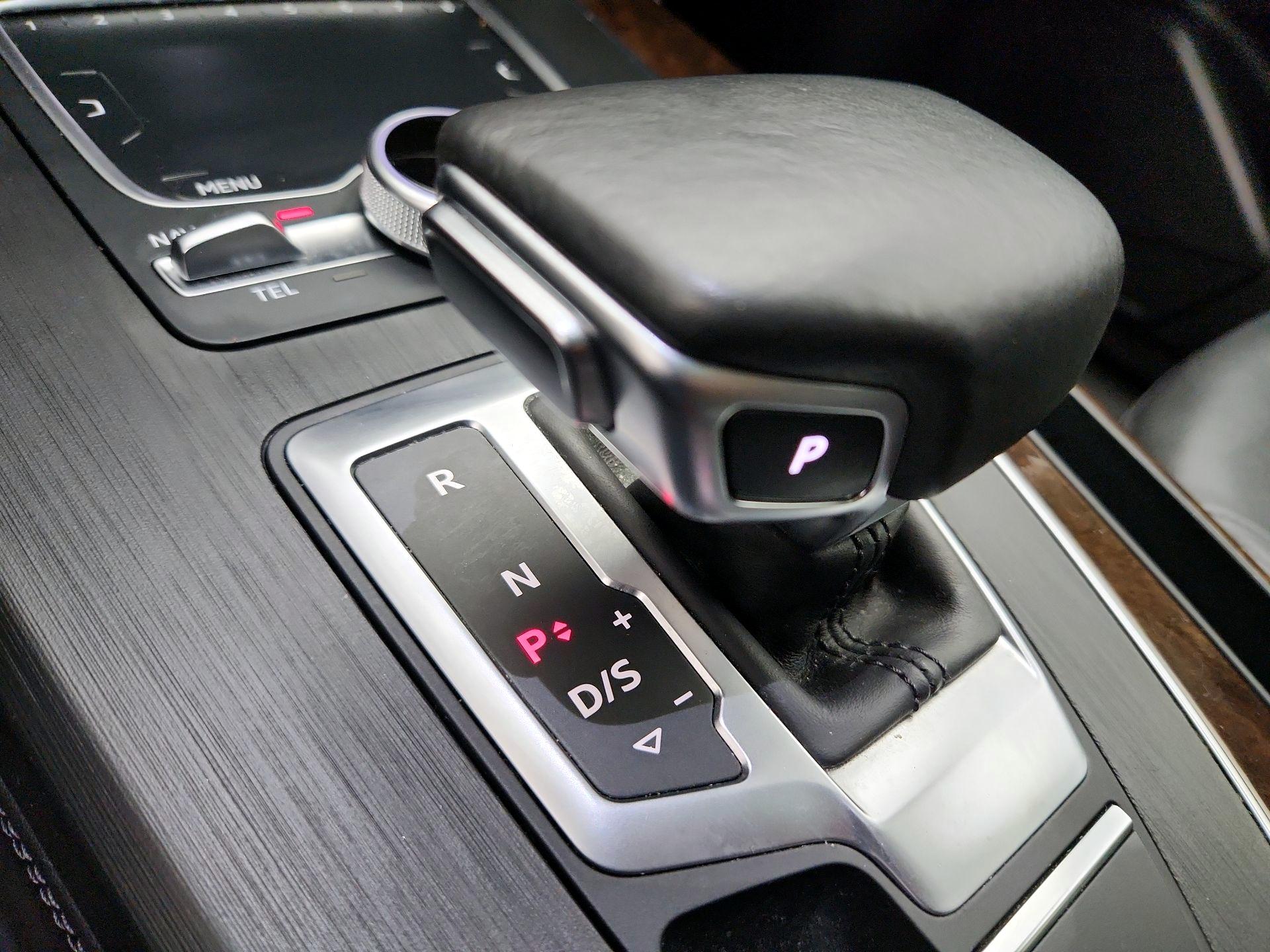 Thumbnail: 2020 Audi Q5 - 18