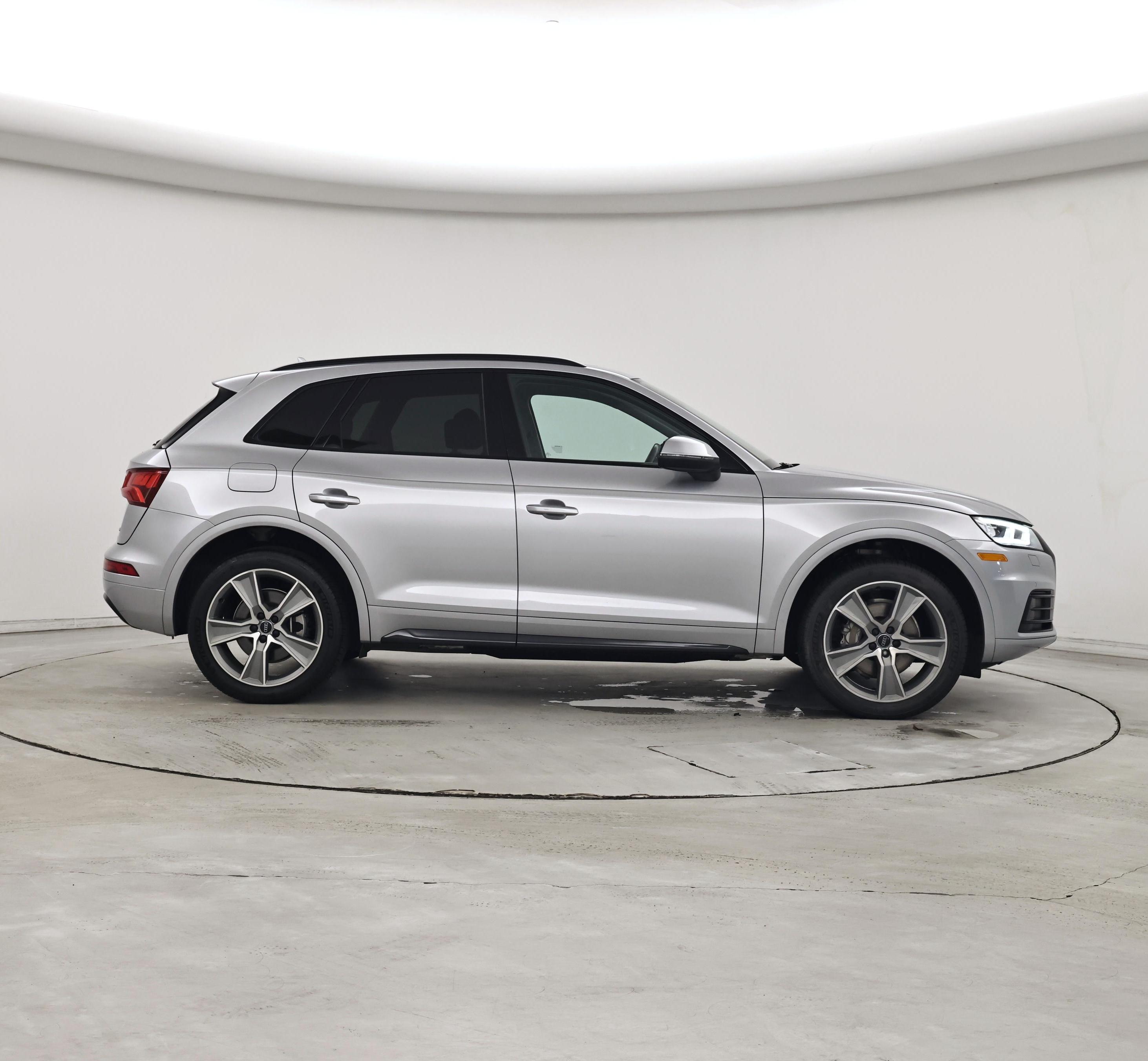 Thumbnail: 2020 Audi Q5 - 7