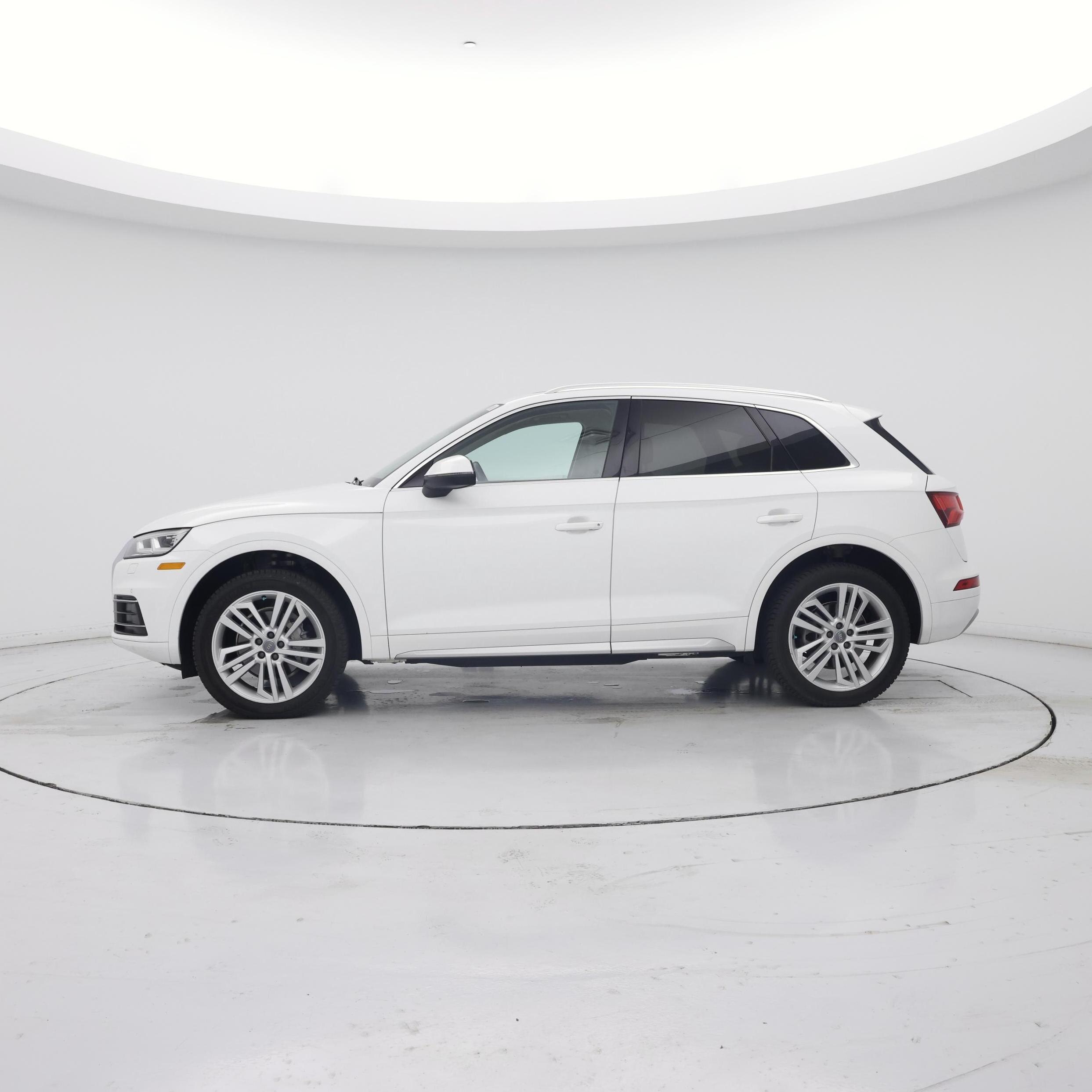 Thumbnail: 2020 Audi Q5 - 3