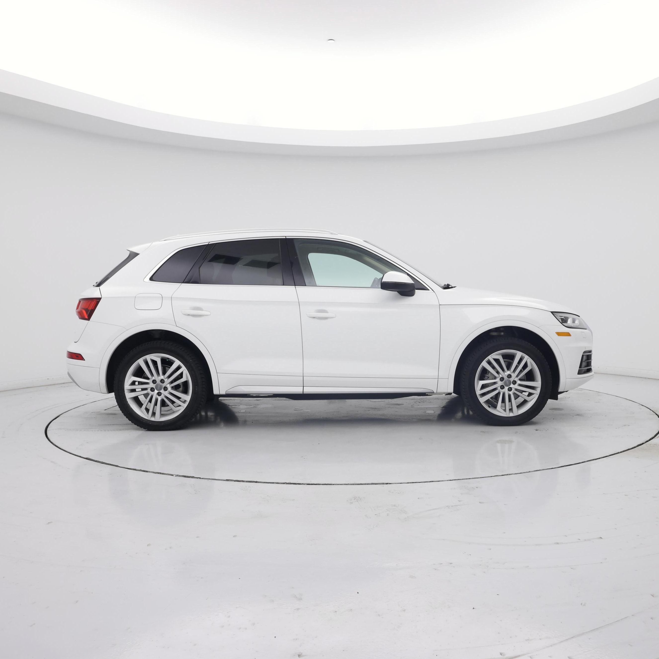 Thumbnail: 2020 Audi Q5 - 7
