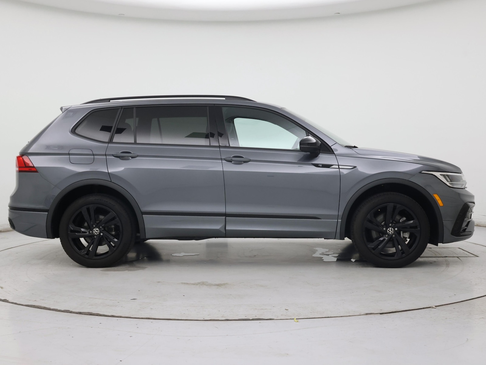 2024 Volkswagen Tiguan SE R-LINE BLACK - Photo 8