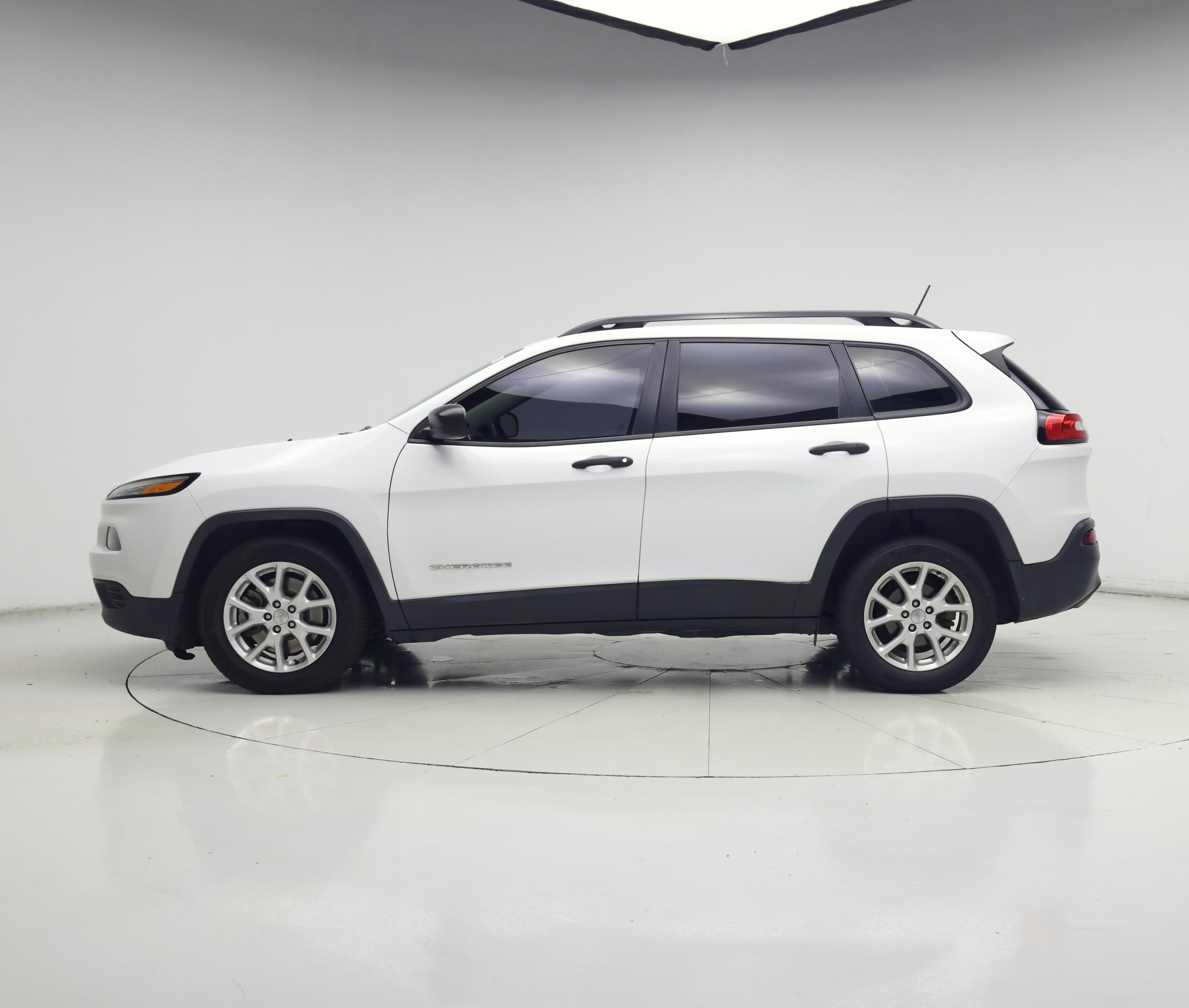 Thumbnail: 2015 Jeep Cherokee - 3