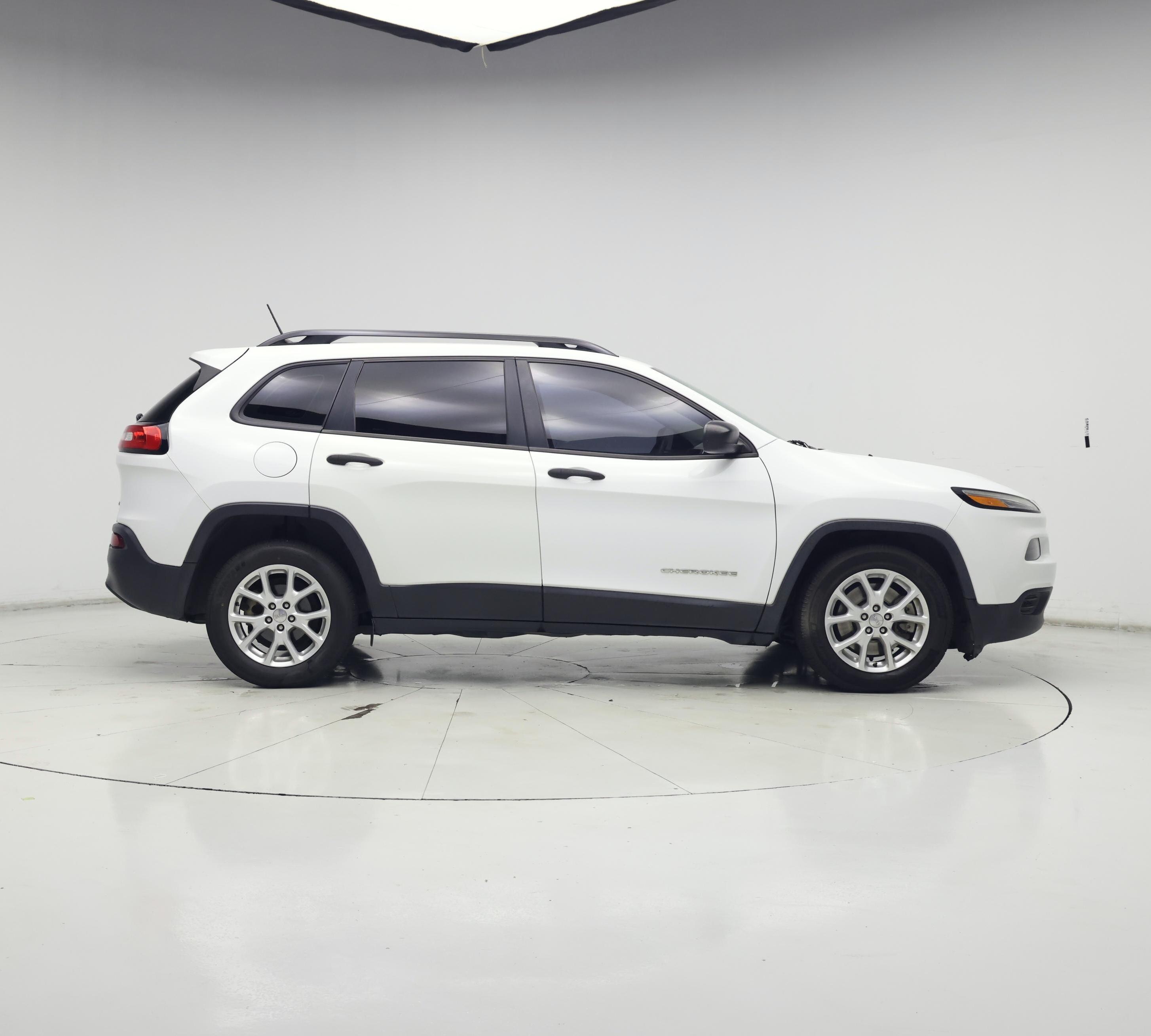 Thumbnail: 2015 Jeep Cherokee - 7