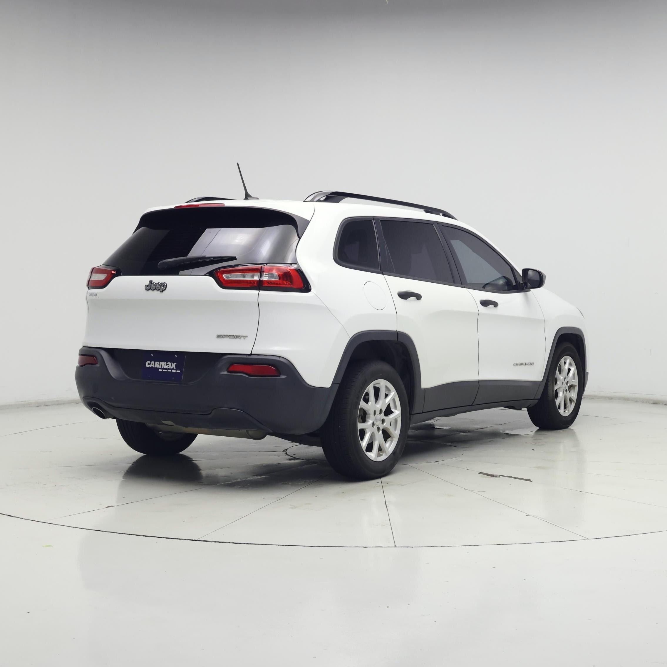 Thumbnail: 2015 Jeep Cherokee - 8