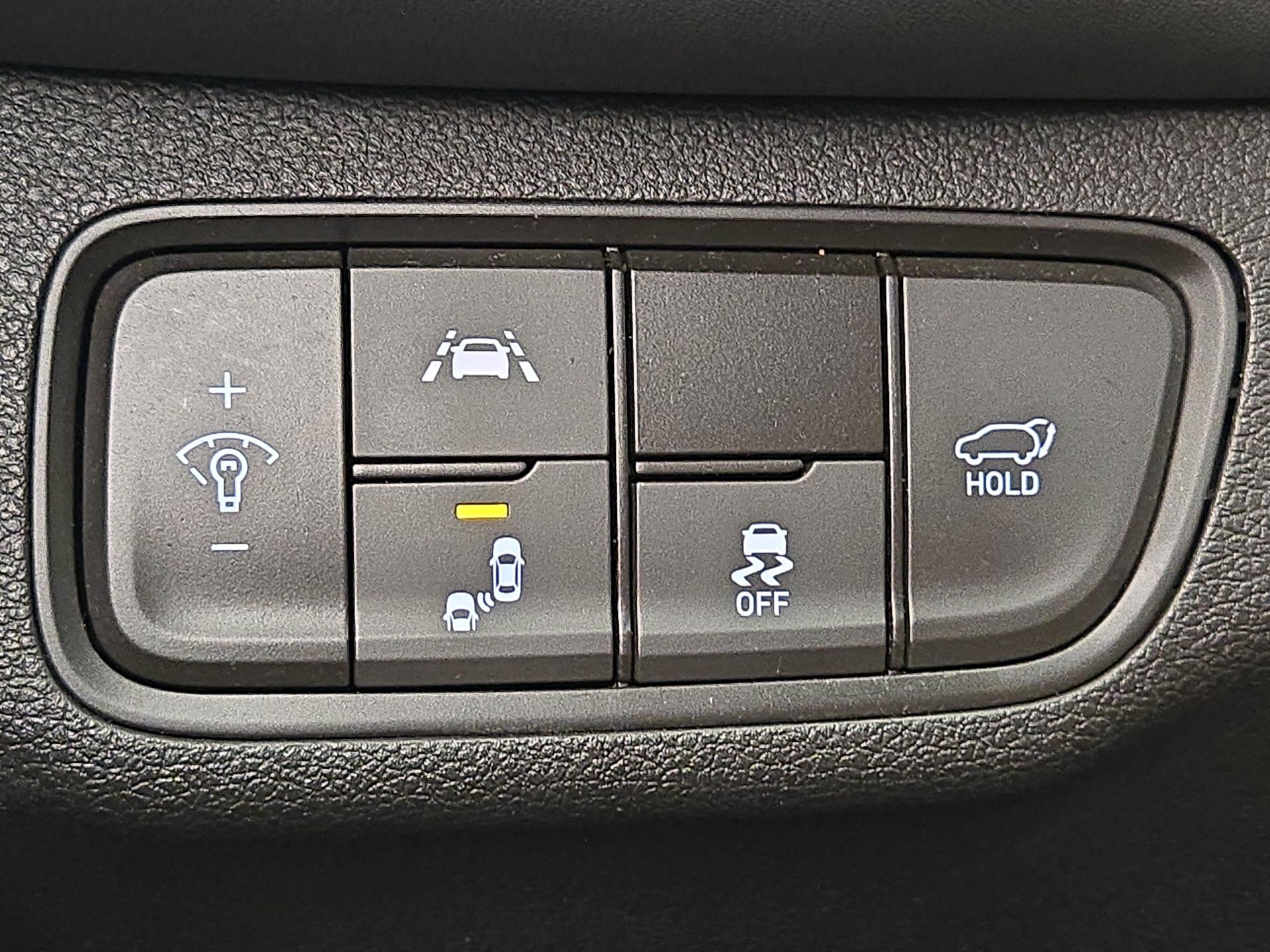 Thumbnail: 2019 Hyundai Santa Fe - 13