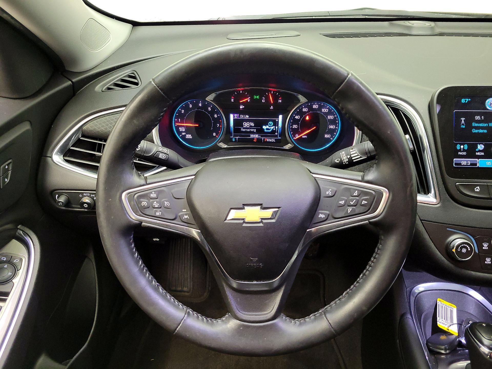 Thumbnail: 2018 Chevrolet Malibu - 10