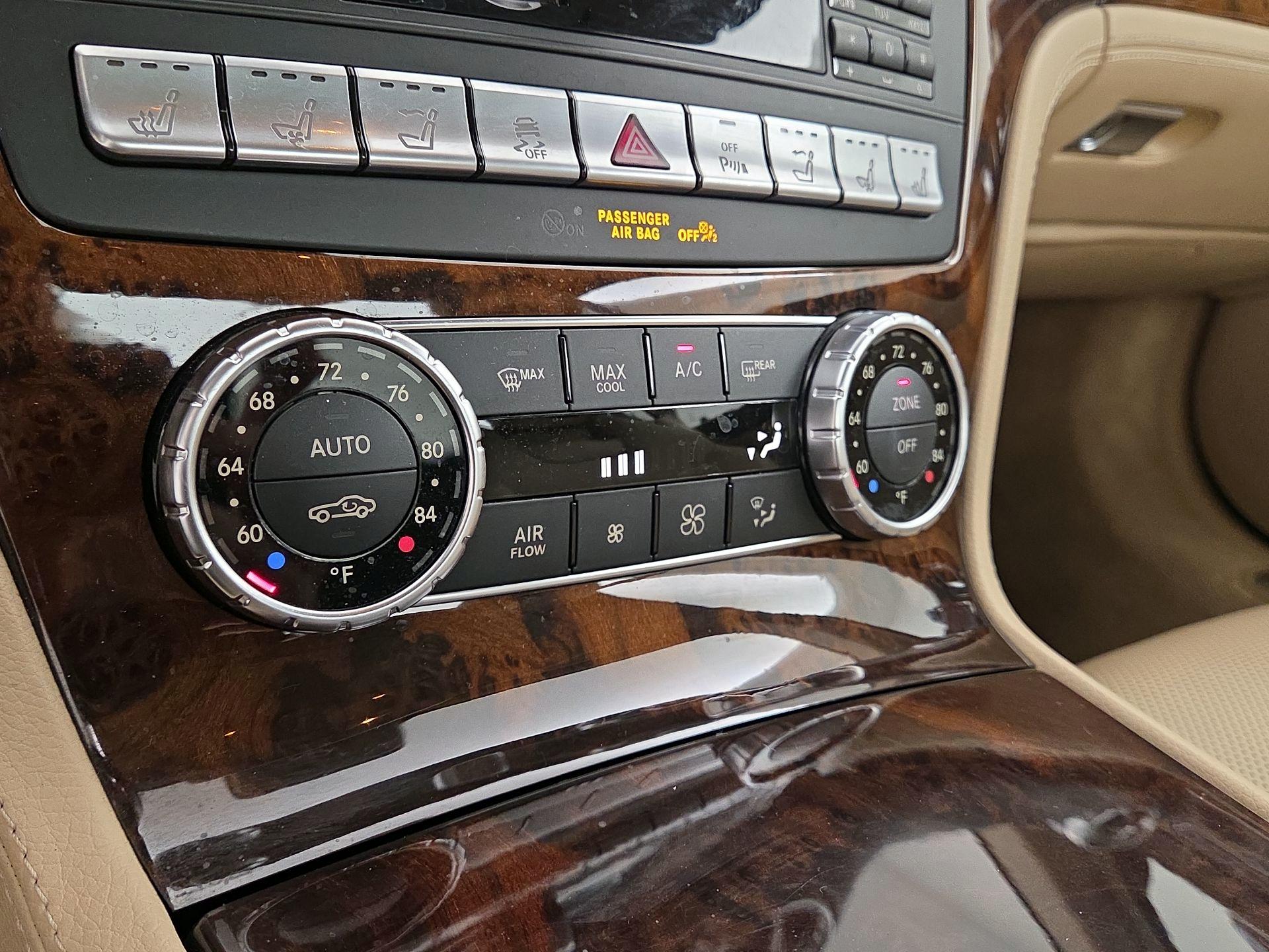 Thumbnail: 2015 Mercedes-Benz SL-Class - 17
